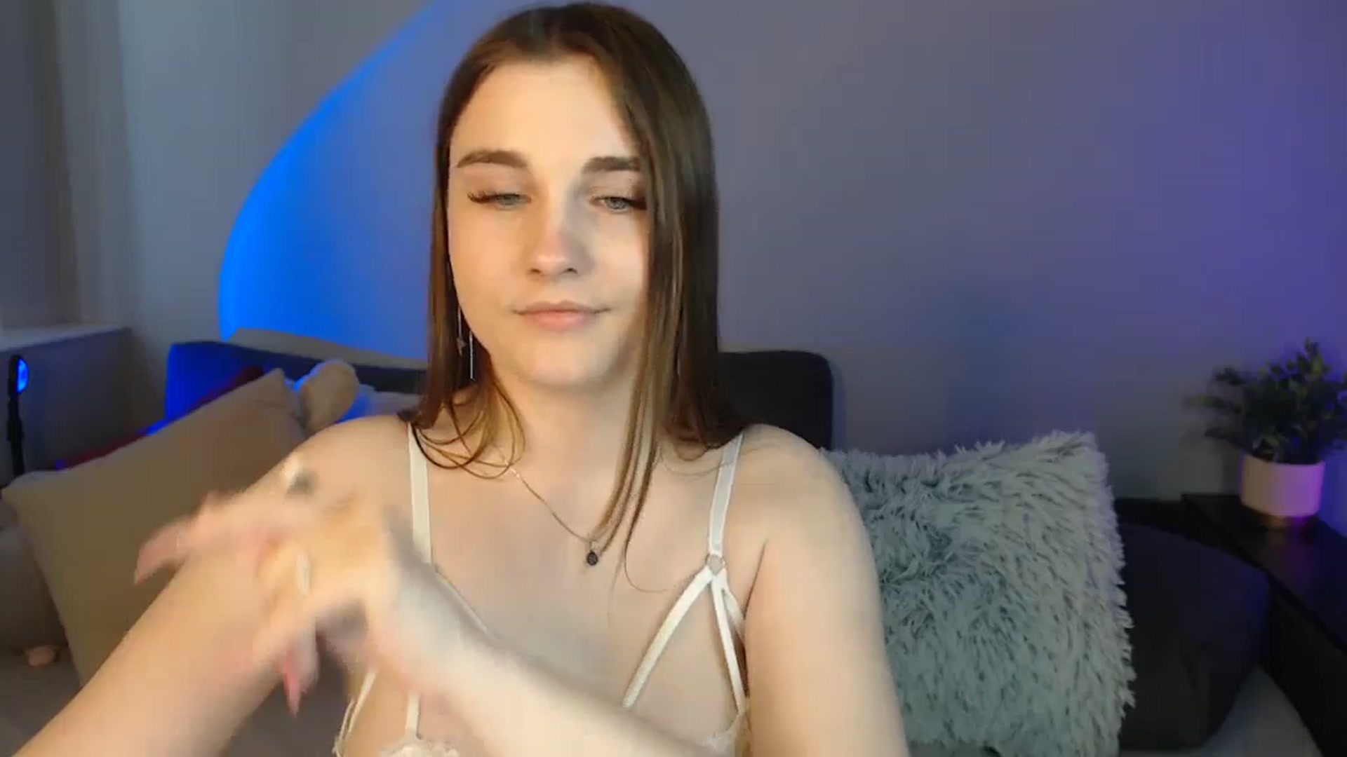 Gallery image thumbnail from LaneyGrey's myfreecams stream on, 06/03/2024, 12:41 image 5 of 20