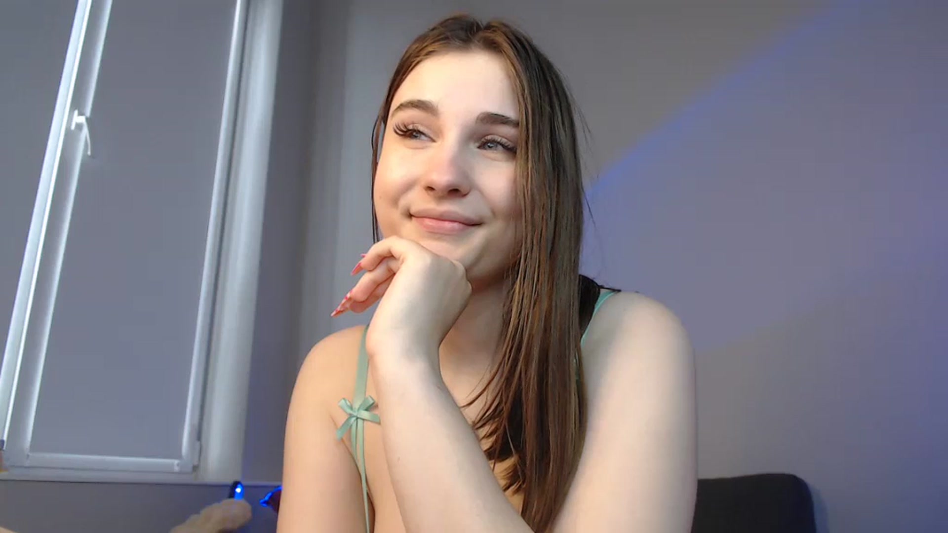 Gallery image thumbnail from LaneyGrey's myfreecams stream on, 06/04/2024, 13:03 image 13 of 20
