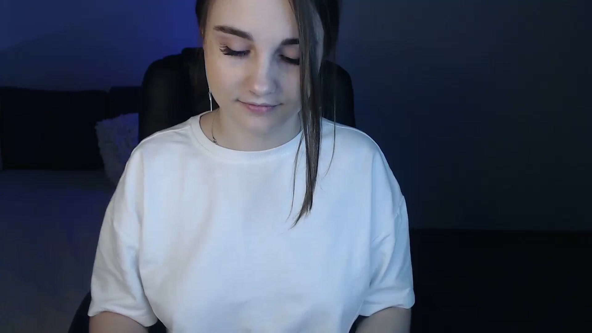 Gallery image thumbnail from LaneyGrey's myfreecams stream on, 06/05/2024, 08:45 image 10 of 20