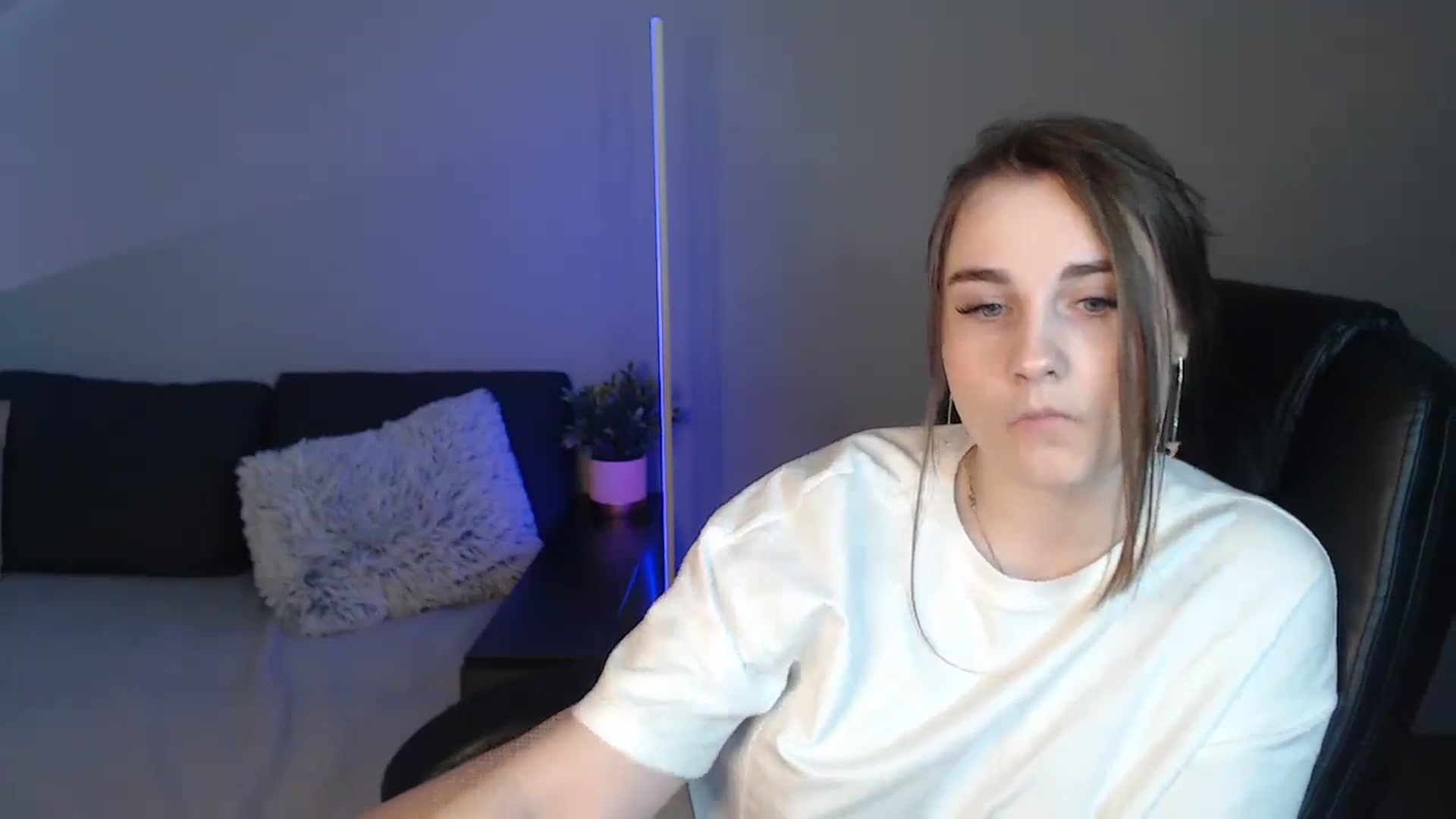 Gallery image thumbnail from LaneyGrey's myfreecams stream on, 06/05/2024, 09:00 image 5 of 20