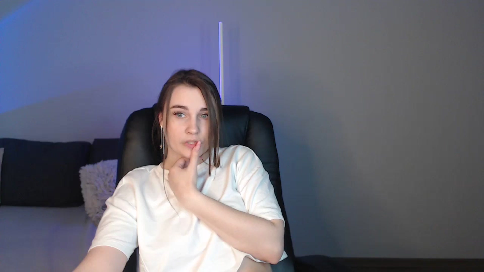 Gallery image thumbnail from LaneyGrey's myfreecams stream on, 06/05/2024, 09:55 image 5 of 20