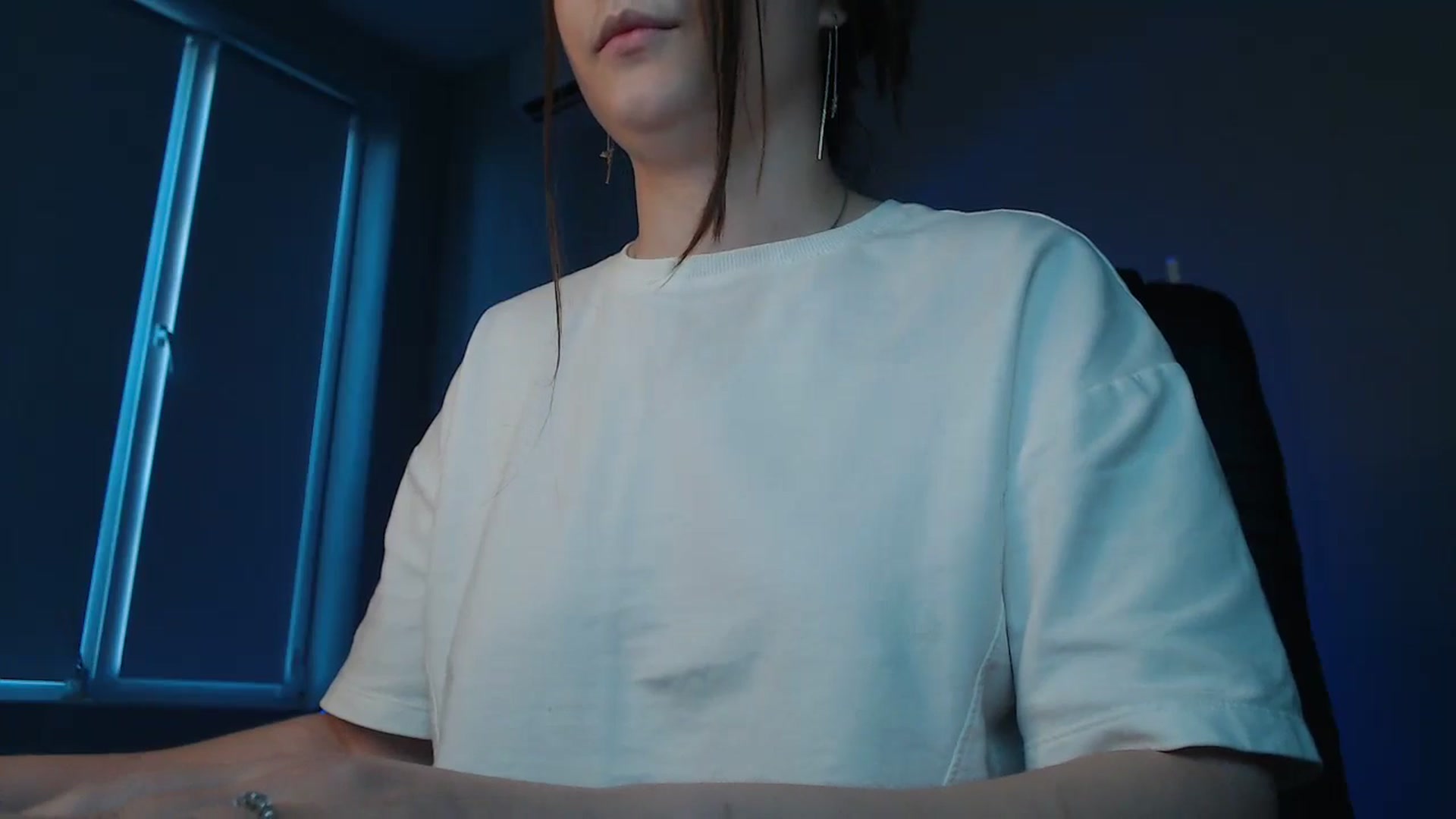 Gallery image thumbnail from LaneyGrey's myfreecams stream on, 06/05/2024, 10:40 image 3 of 20