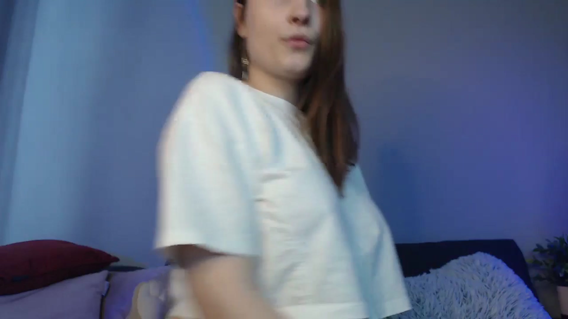 Gallery image thumbnail from LaneyGrey's myfreecams stream on, 06/05/2024, 11:20 image 16 of 20