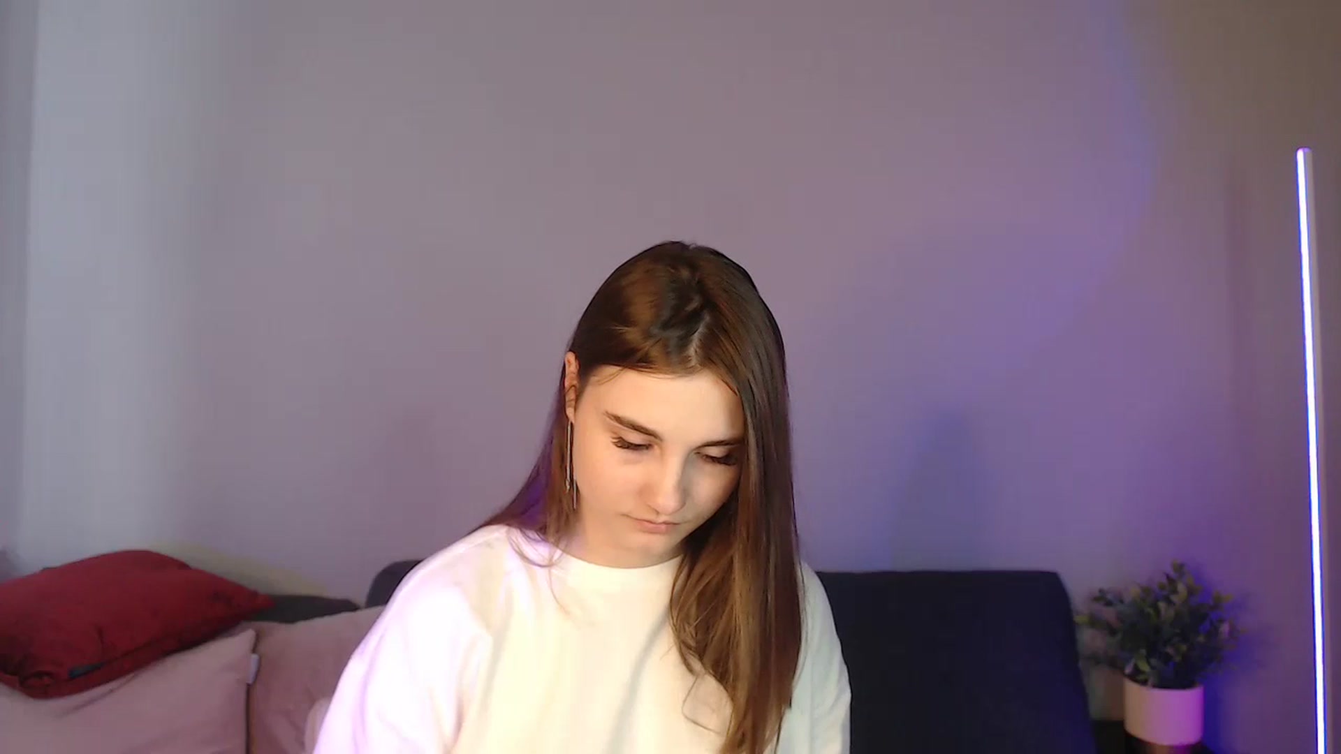 Gallery image thumbnail from LaneyGrey's myfreecams stream on, 06/05/2024, 11:32 image 9 of 20