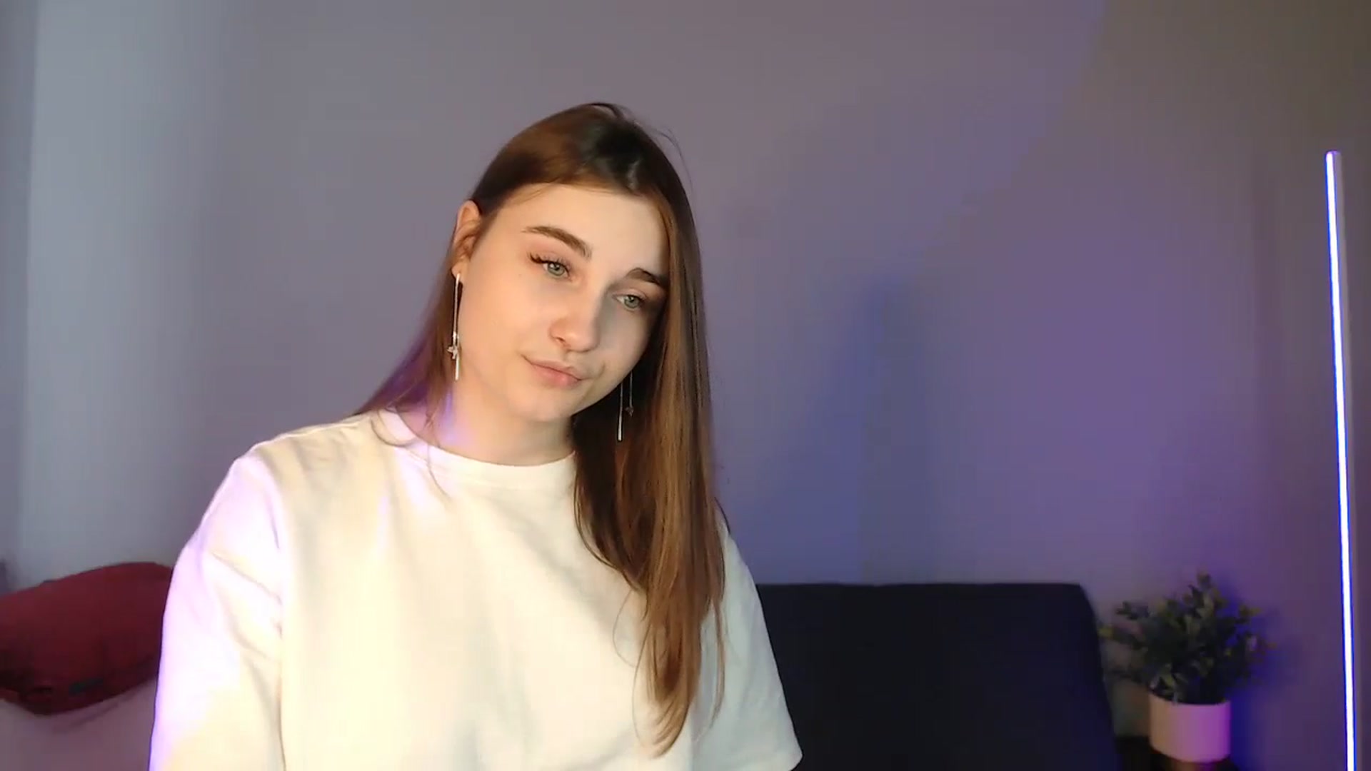 Gallery image thumbnail from LaneyGrey's myfreecams stream on, 06/05/2024, 11:32 image 7 of 20