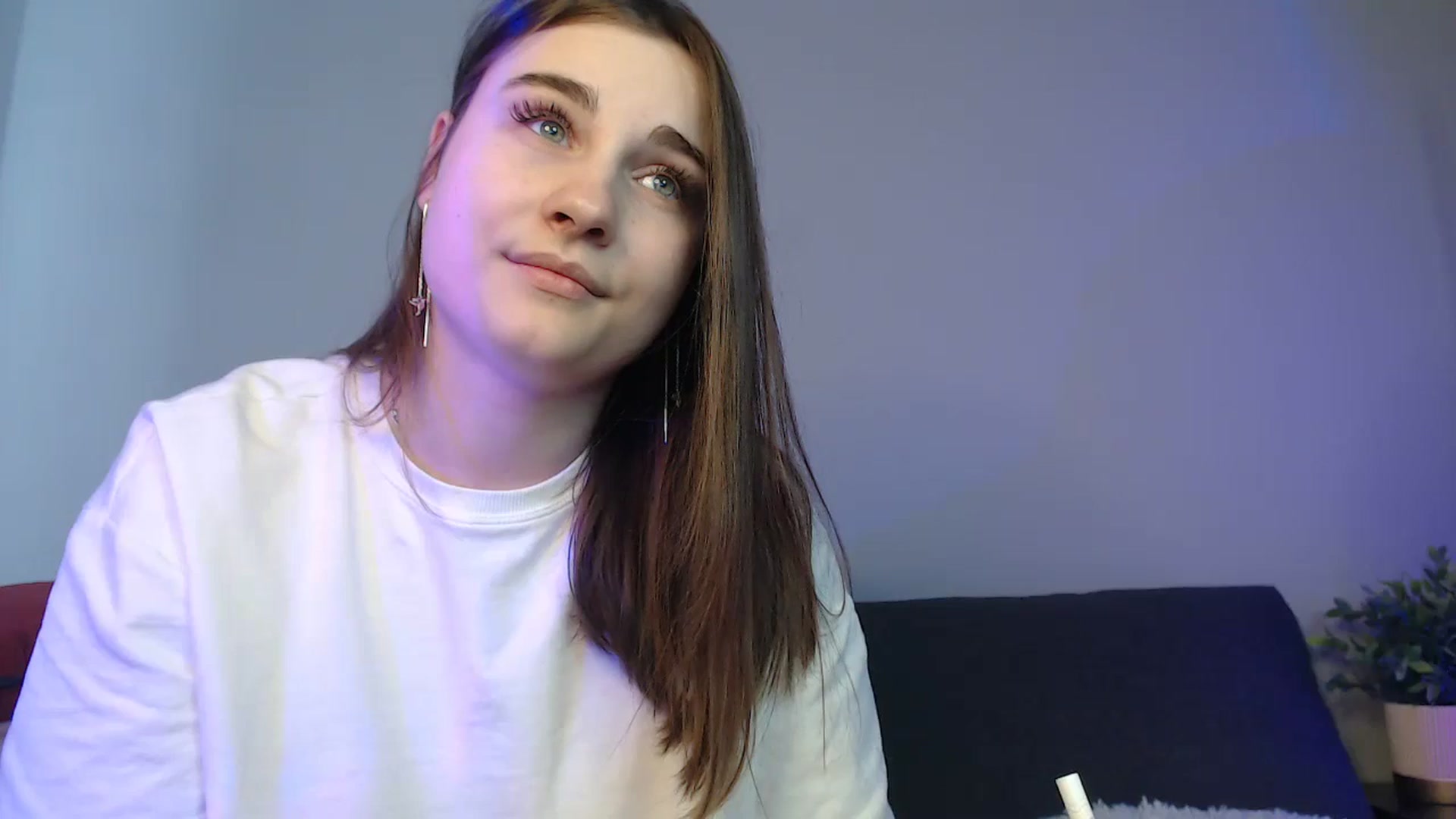 Gallery image thumbnail from LaneyGrey's myfreecams stream on, 06/05/2024, 11:32 image 5 of 20
