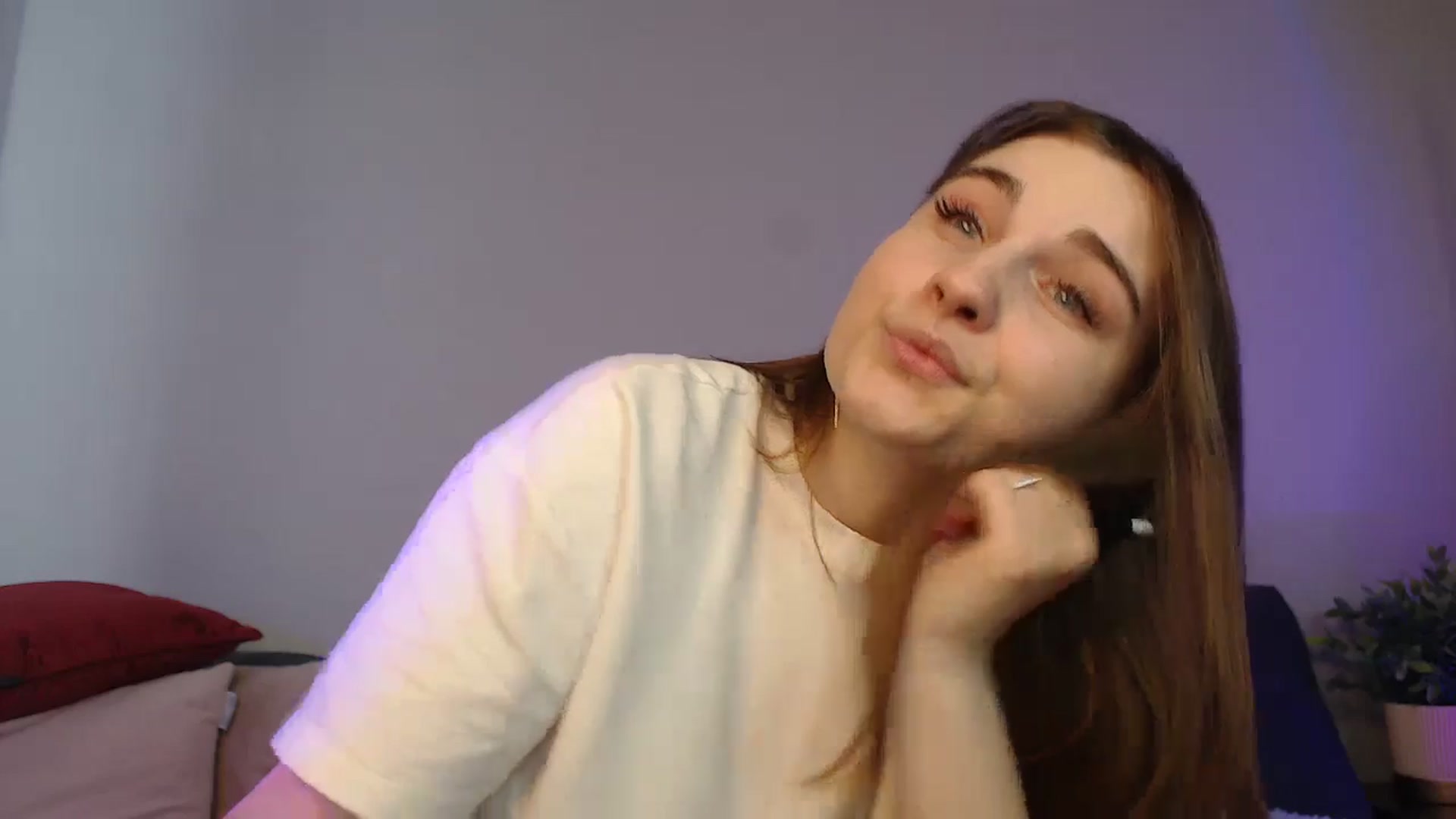 Gallery image thumbnail from LaneyGrey's myfreecams stream on, 06/05/2024, 11:32 image 4 of 20