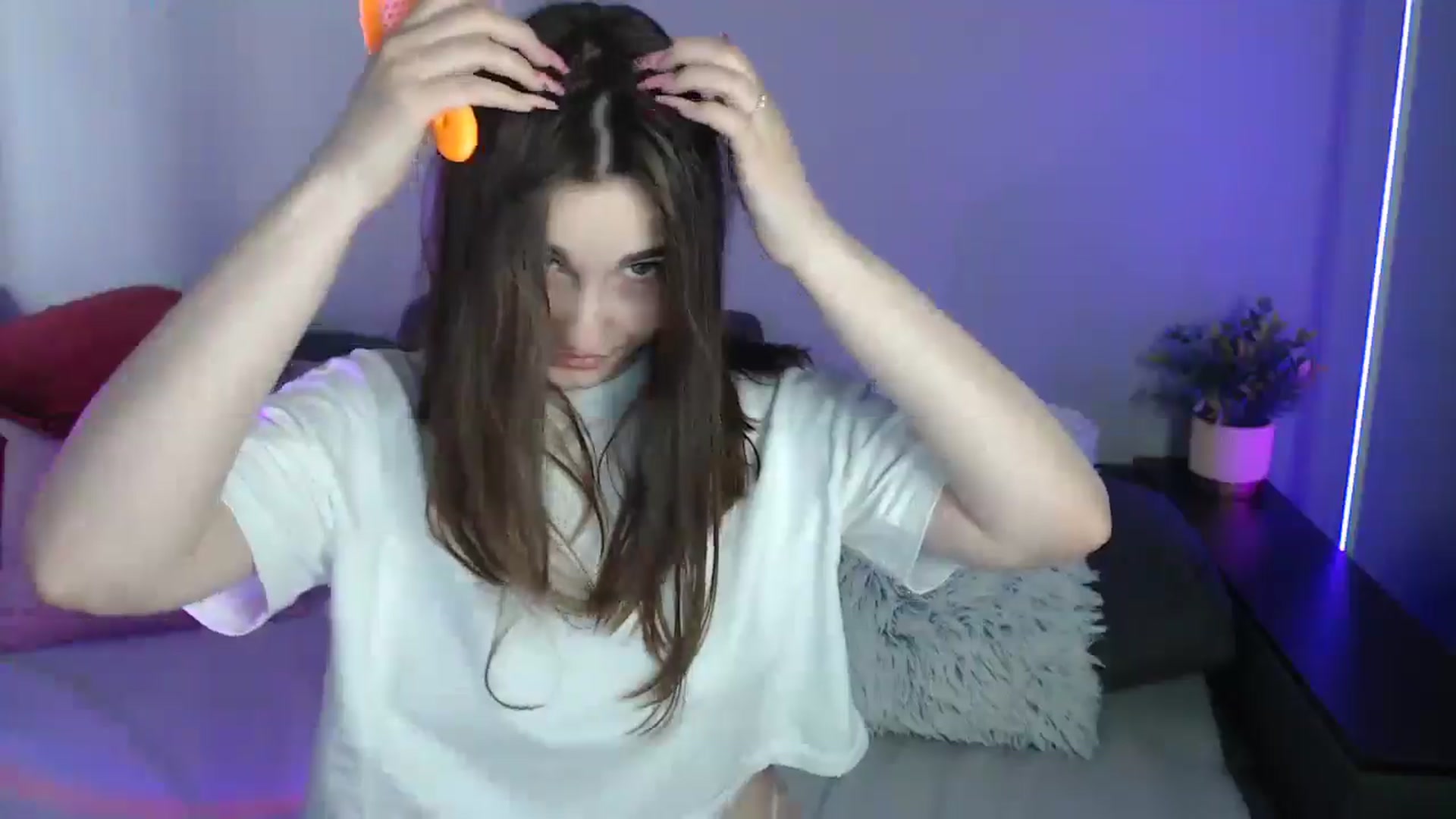 Gallery image thumbnail from LaneyGrey's myfreecams stream on, 06/05/2024, 13:21 image 3 of 20