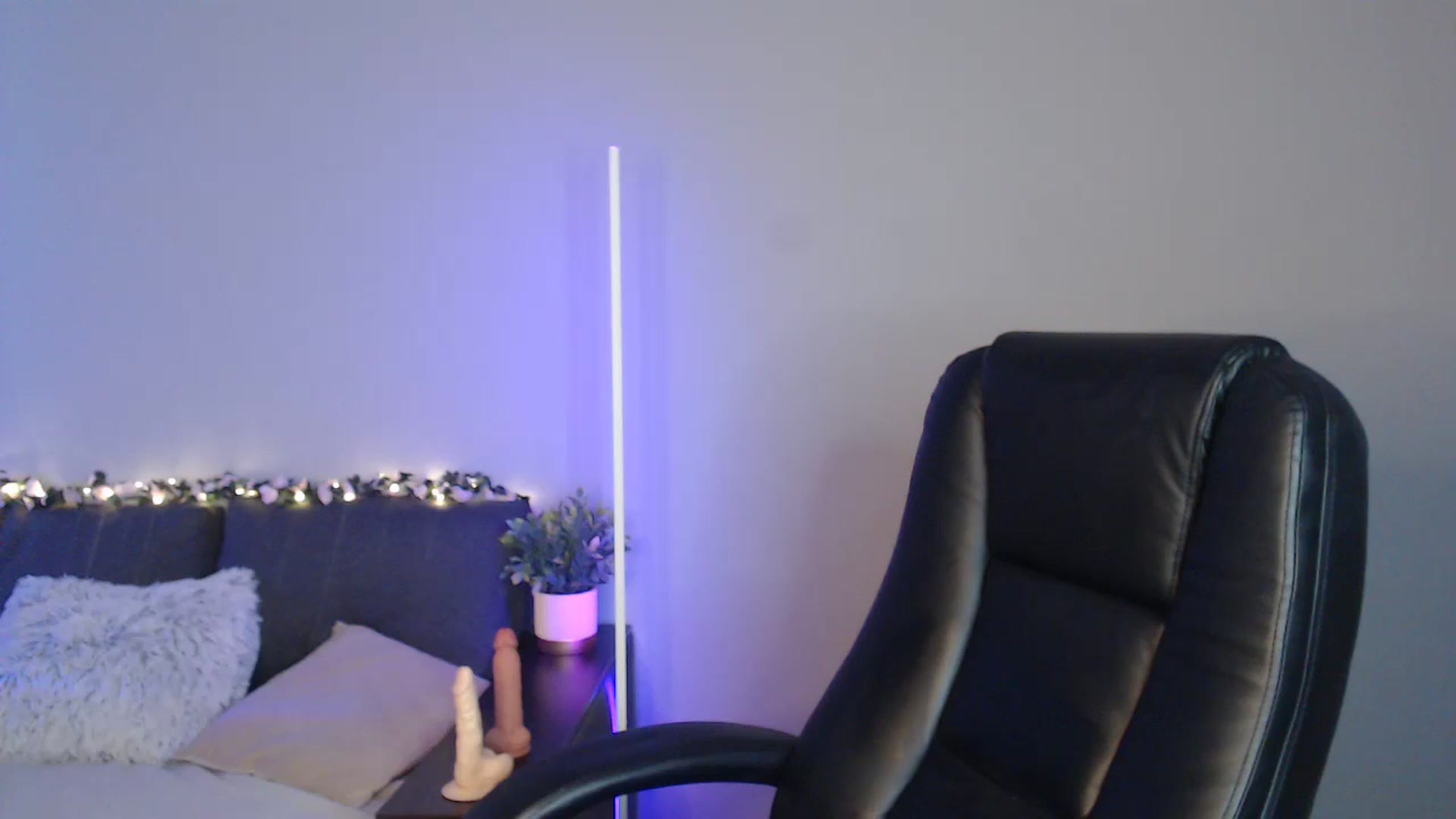 Gallery image thumbnail from LaneyGrey's myfreecams stream on, 06/07/2024, 12:12 image 1 of 20
