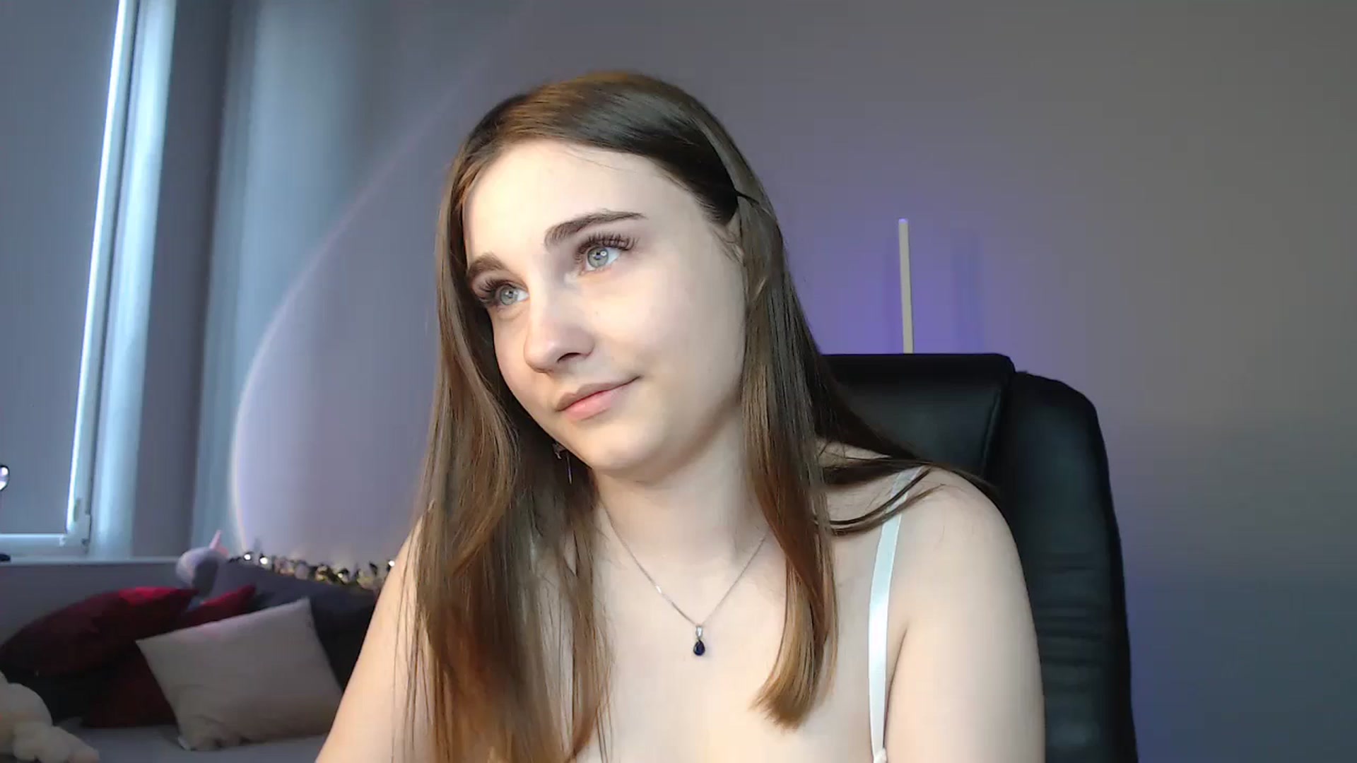 Gallery image thumbnail from LaneyGrey's myfreecams stream on, 06/07/2024, 13:50 image 13 of 20