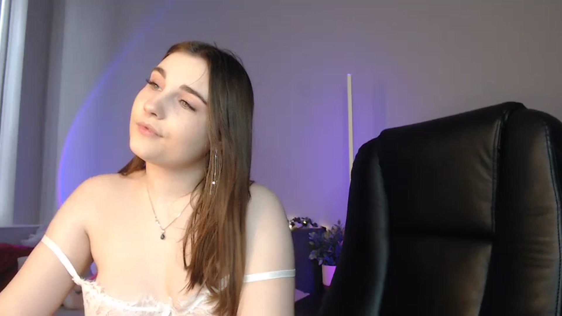 Gallery image thumbnail from LaneyGrey's myfreecams stream on, 06/08/2024, 09:27 image 20 of 20