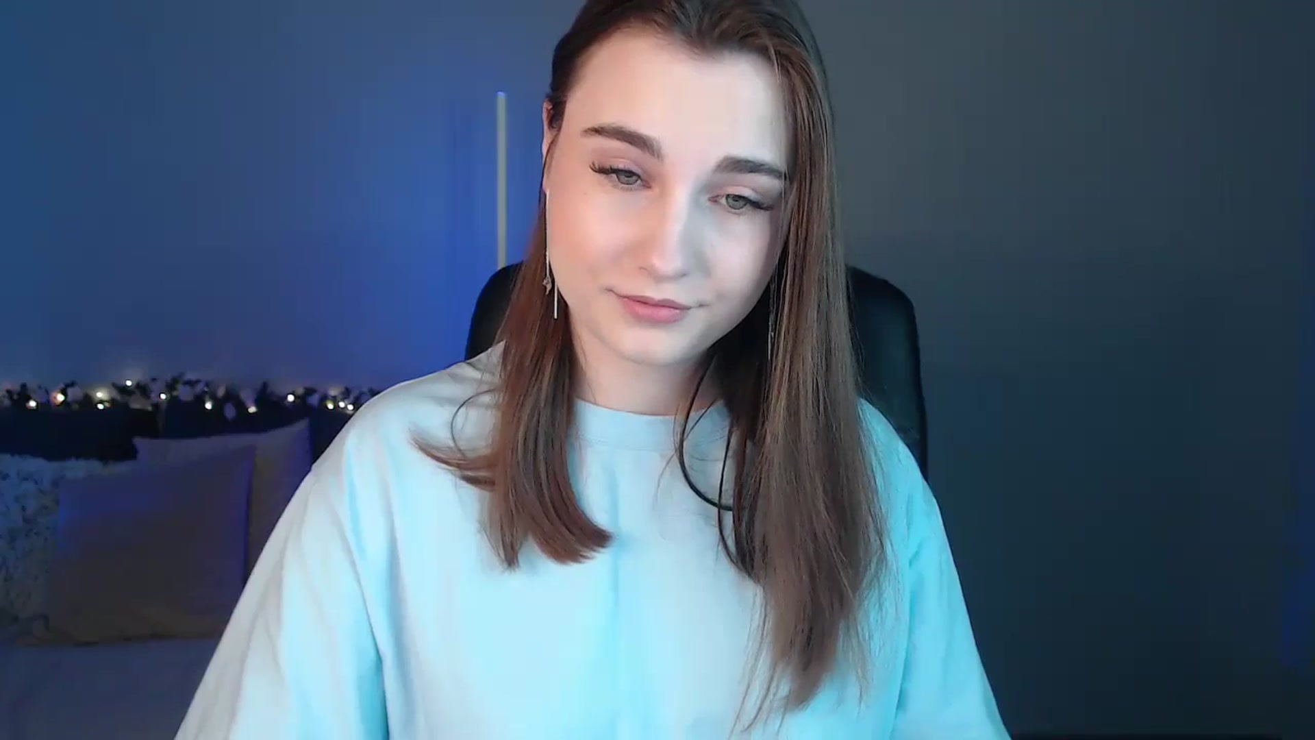 Gallery image thumbnail from LaneyGrey's myfreecams stream on, 06/10/2024, 08:59 image 3 of 20