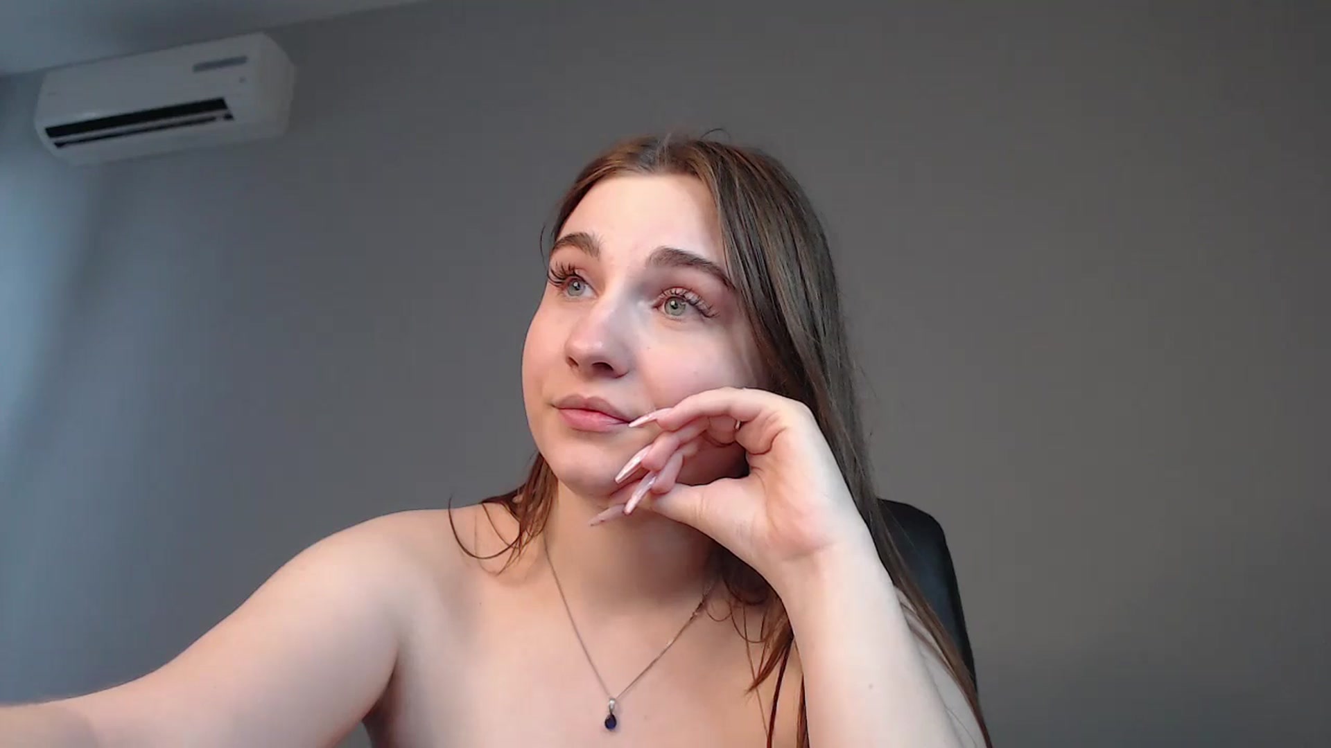 Gallery image thumbnail from LaneyGrey's myfreecams stream on, 06/11/2024, 13:27 image 6 of 20