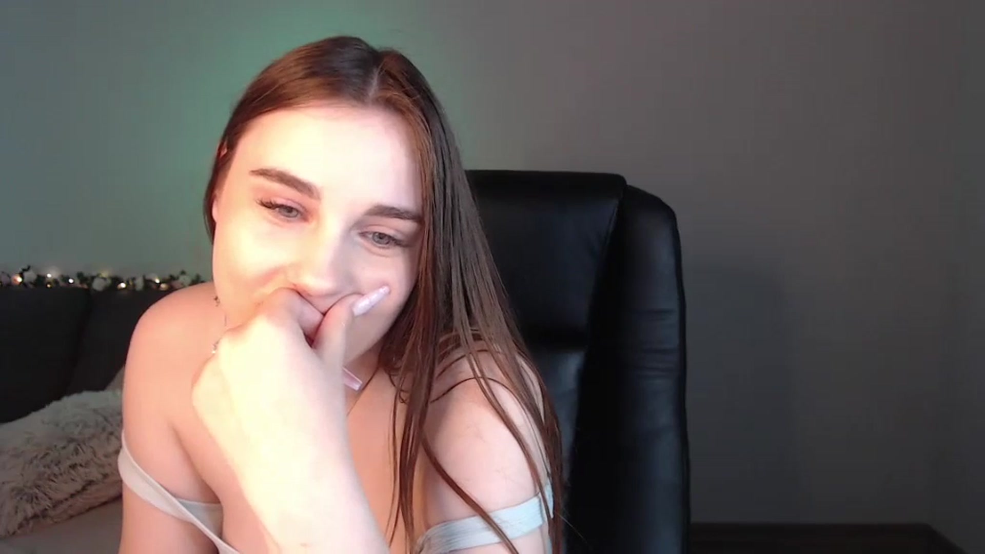 Gallery image thumbnail from LaneyGrey's myfreecams stream on, 06/12/2024, 10:34 image 3 of 20