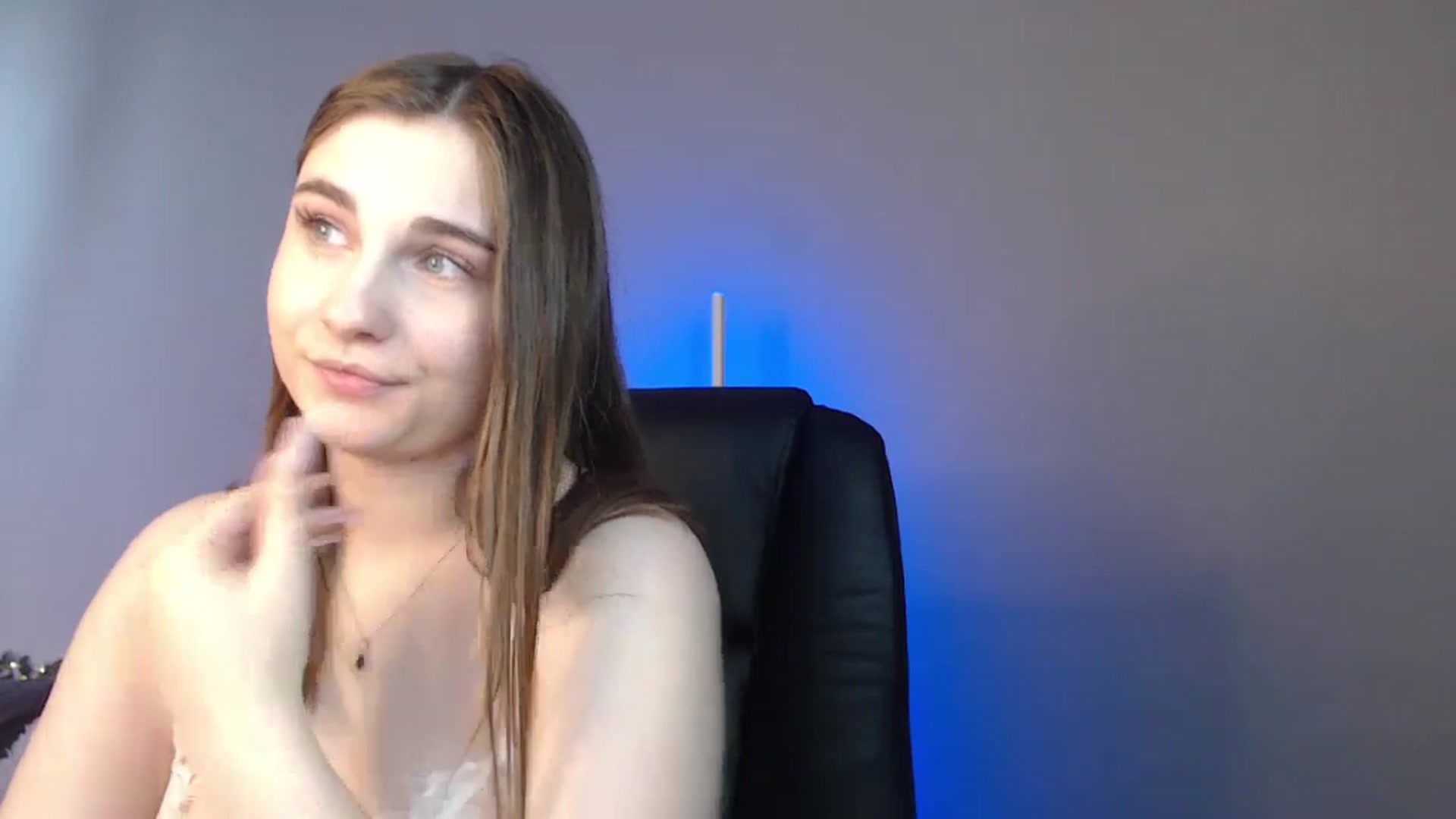 Gallery image thumbnail from LaneyGrey's myfreecams stream on, 06/20/2024, 13:13 image 6 of 20