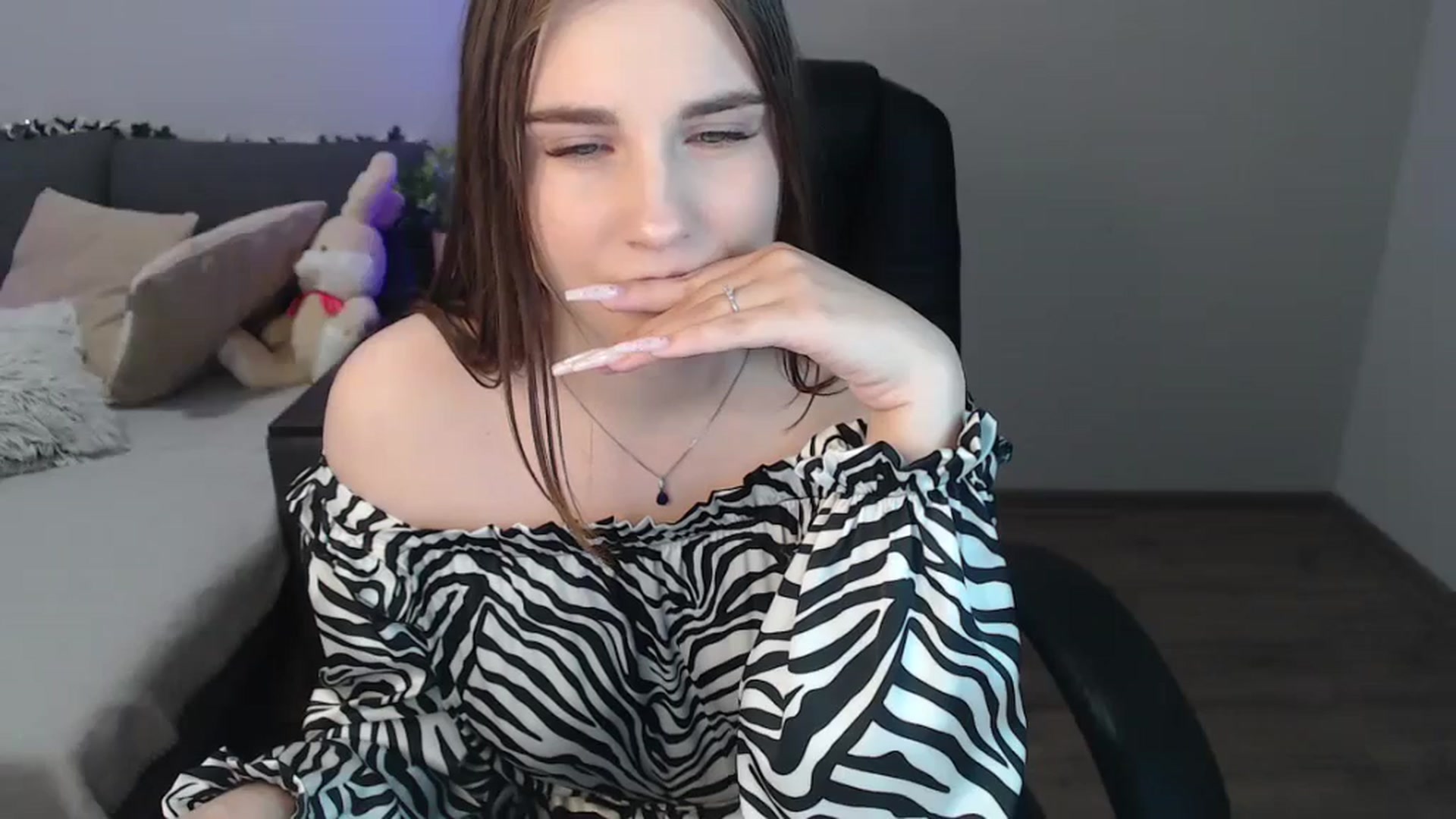 Gallery image thumbnail from LaneyGrey's myfreecams stream on, 06/21/2024, 09:07 image 13 of 20