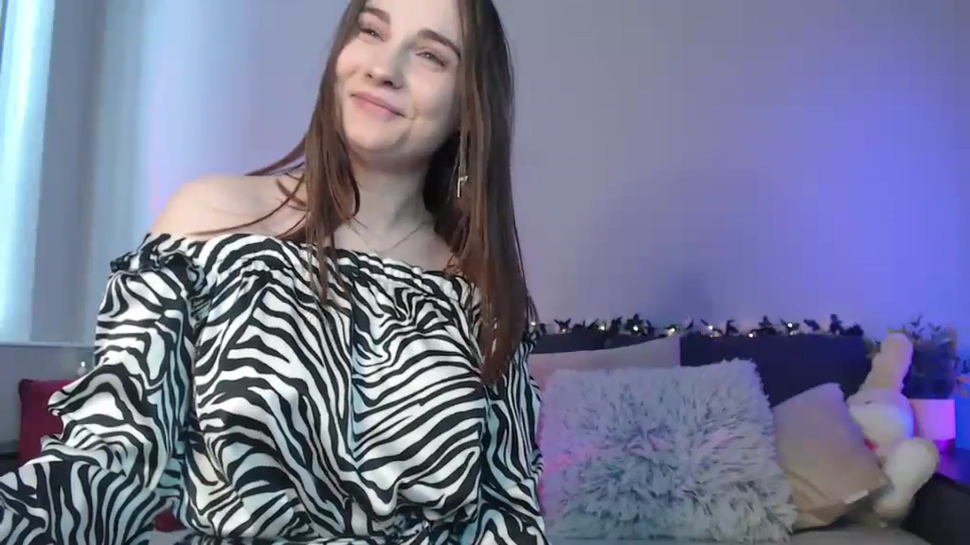 Gallery image thumbnail from LaneyGrey's myfreecams stream on, 06/21/2024, 09:44 image 19 of 20