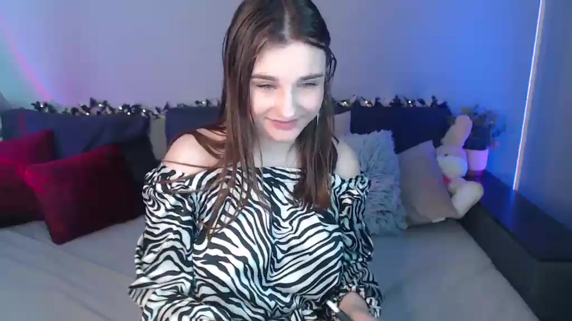 Gallery image thumbnail from LaneyGrey's myfreecams stream on, 06/21/2024, 09:44 image 2 of 20