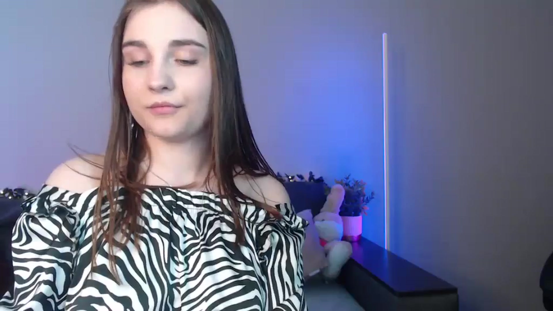 Gallery image thumbnail from LaneyGrey's myfreecams stream on, 06/21/2024, 09:44 image 20 of 20