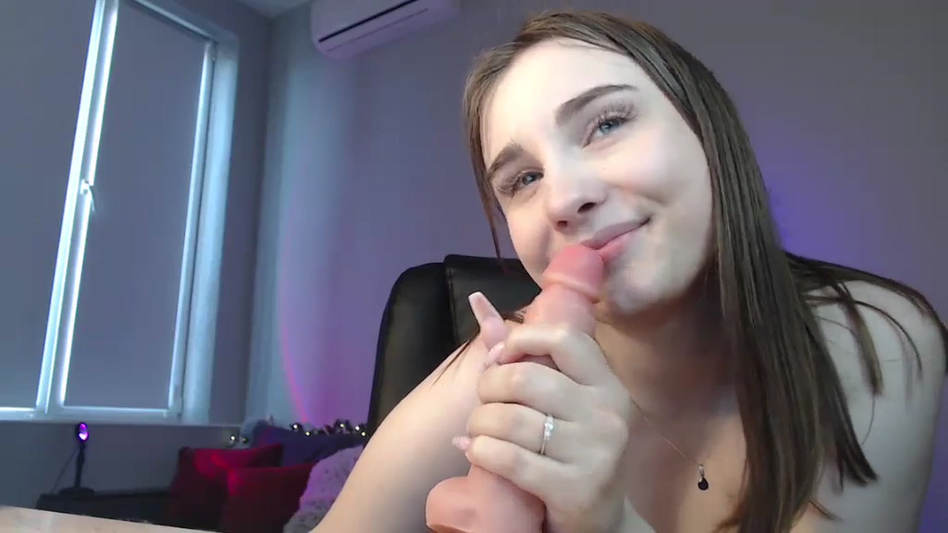 Gallery image thumbnail from LaneyGrey's myfreecams stream on, 06/21/2024, 12:23 image 17 of 20