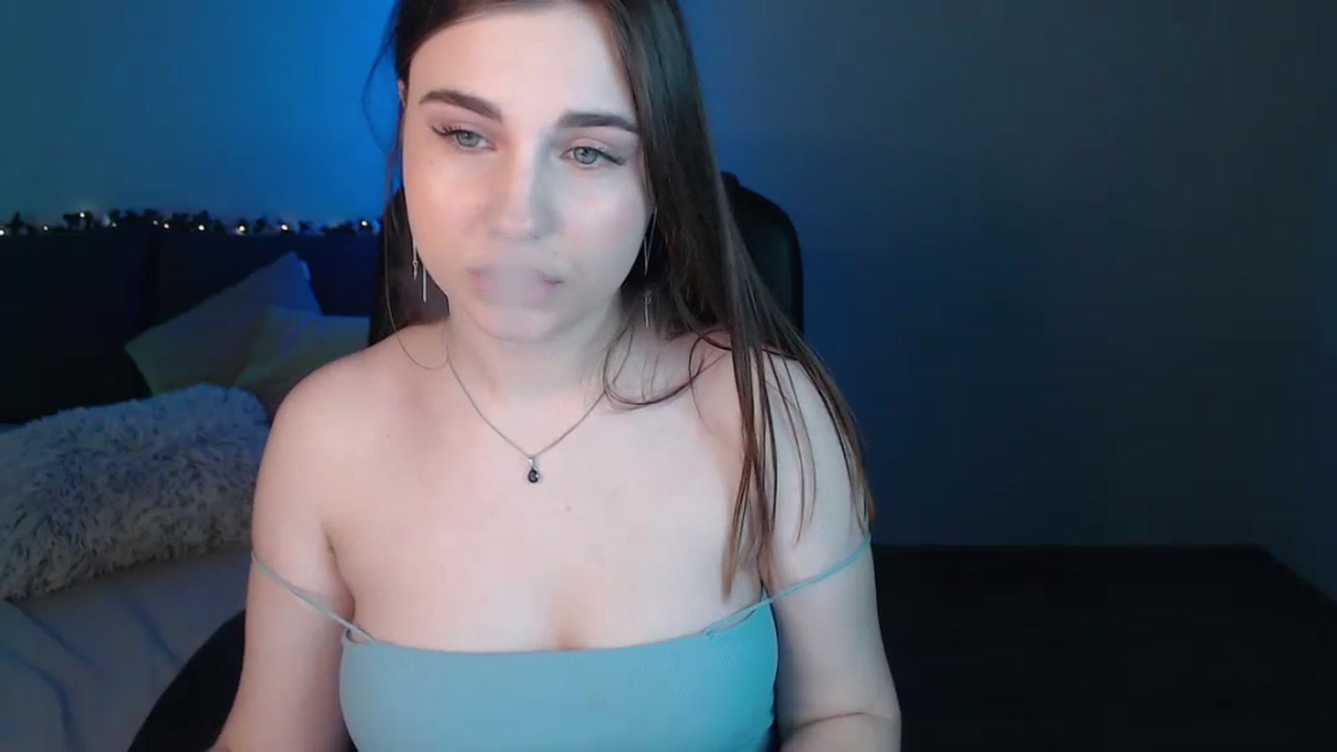 Gallery image thumbnail from LaneyGrey's myfreecams stream on, 06/22/2024, 09:08 image 12 of 20