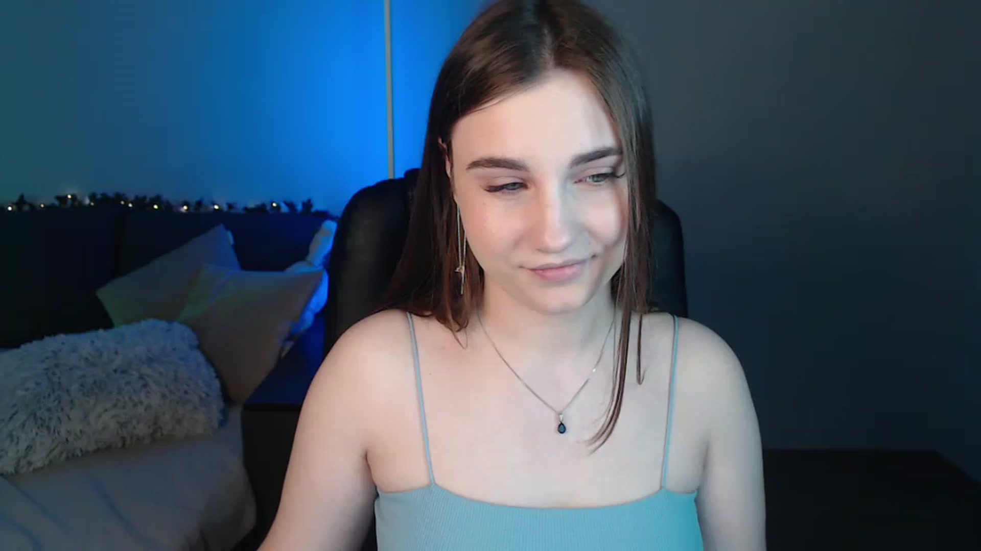 Gallery image thumbnail from LaneyGrey's myfreecams stream on, 06/22/2024, 09:08 image 3 of 20