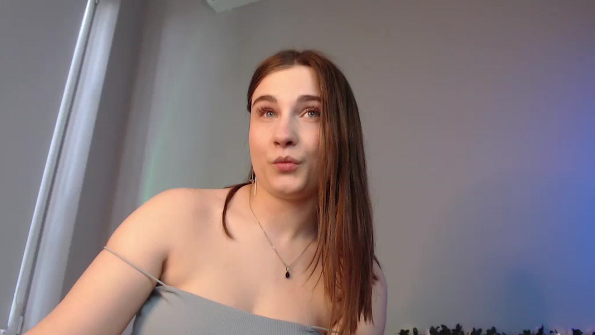 Gallery image thumbnail from LaneyGrey's myfreecams stream on, 06/22/2024, 09:27 image 1 of 20