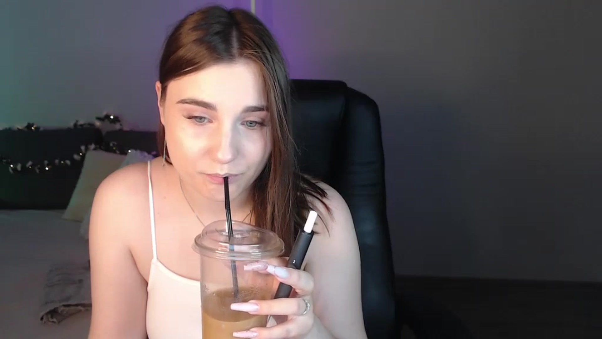 Gallery image thumbnail from LaneyGrey's myfreecams stream on, 06/24/2024, 09:55 image 17 of 20
