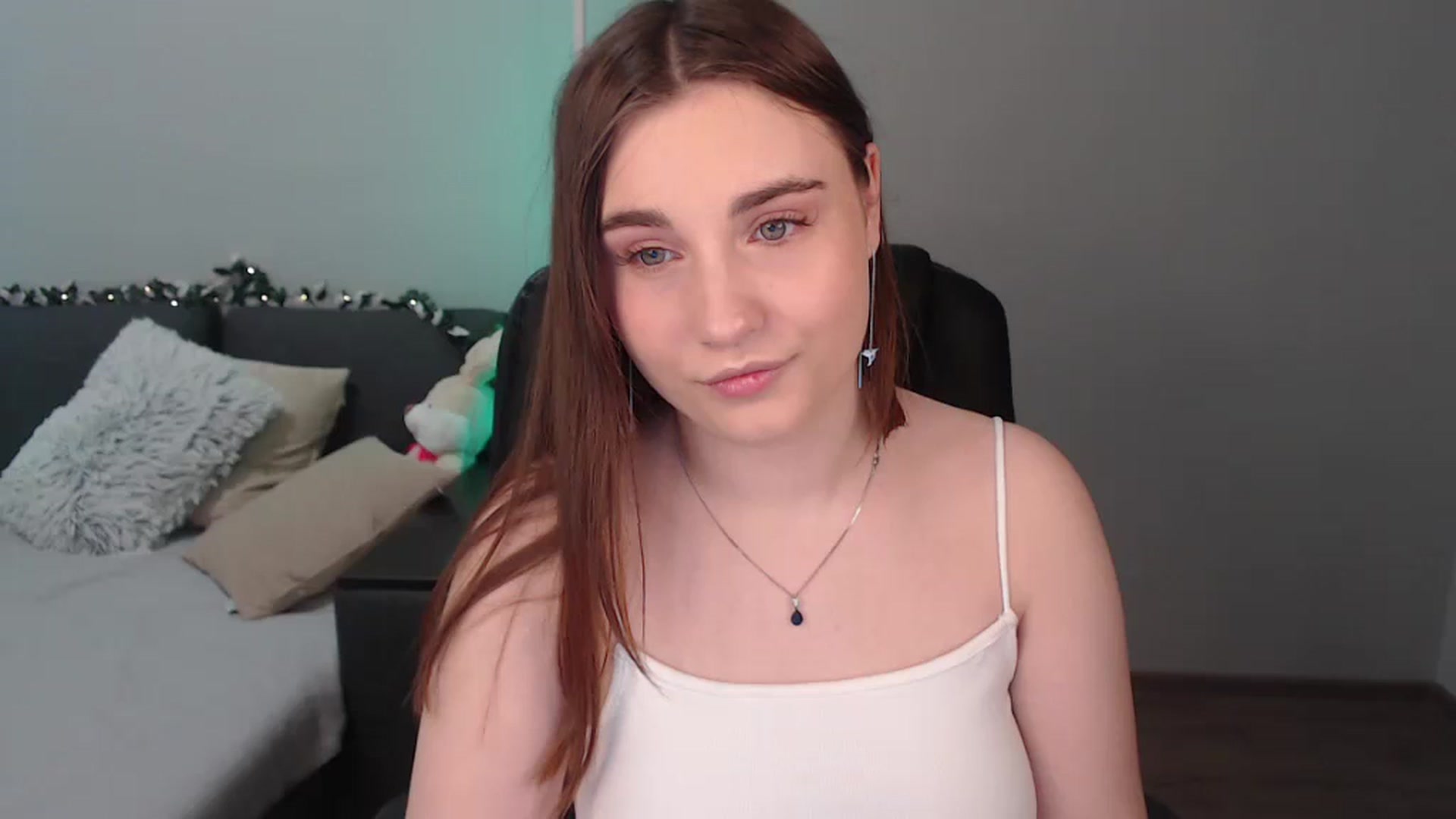 Gallery image thumbnail from LaneyGrey's myfreecams stream on, 06/24/2024, 09:55 image 3 of 20