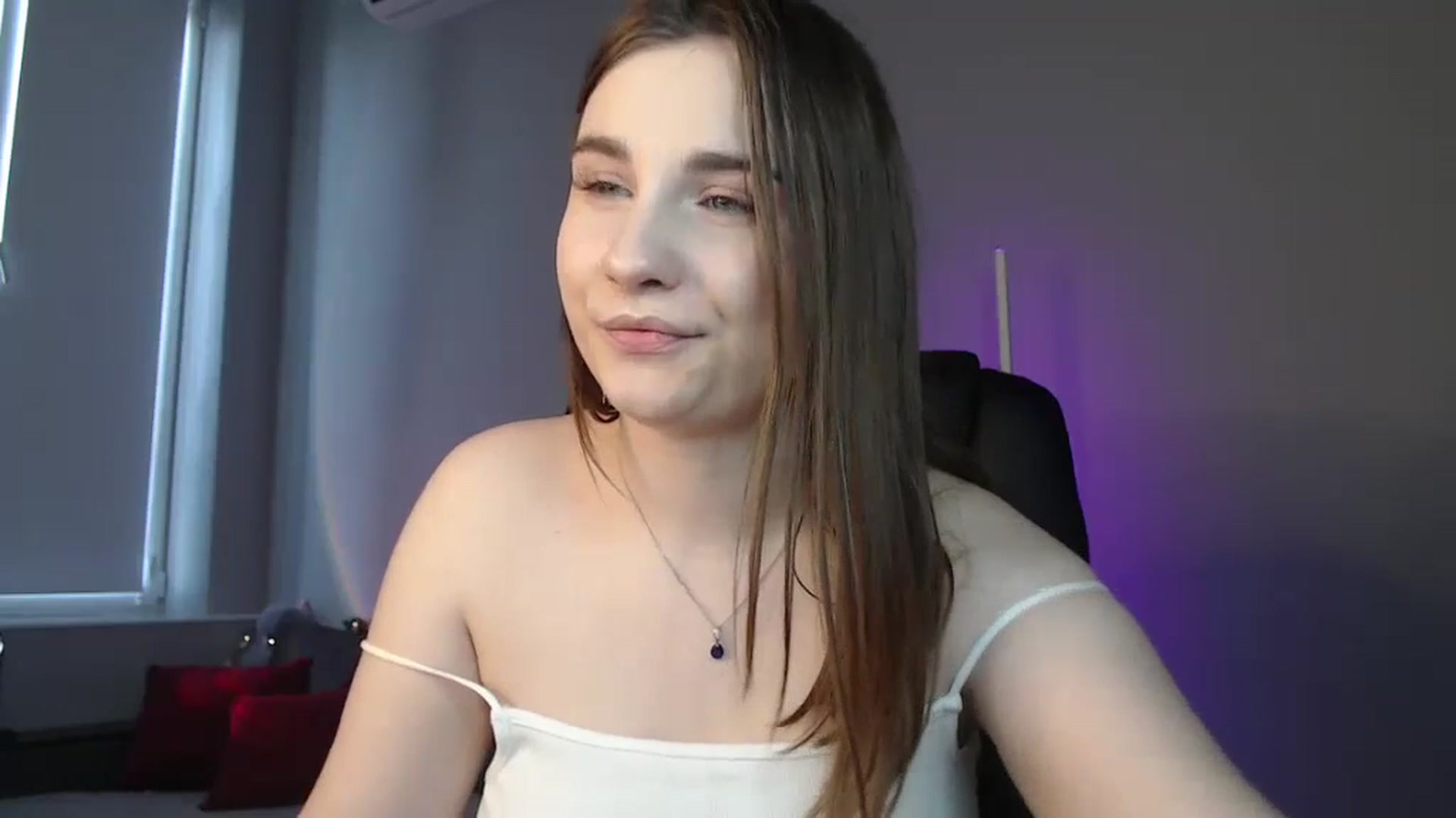 Gallery image thumbnail from LaneyGrey's myfreecams stream on, 06/24/2024, 11:09 image 6 of 20