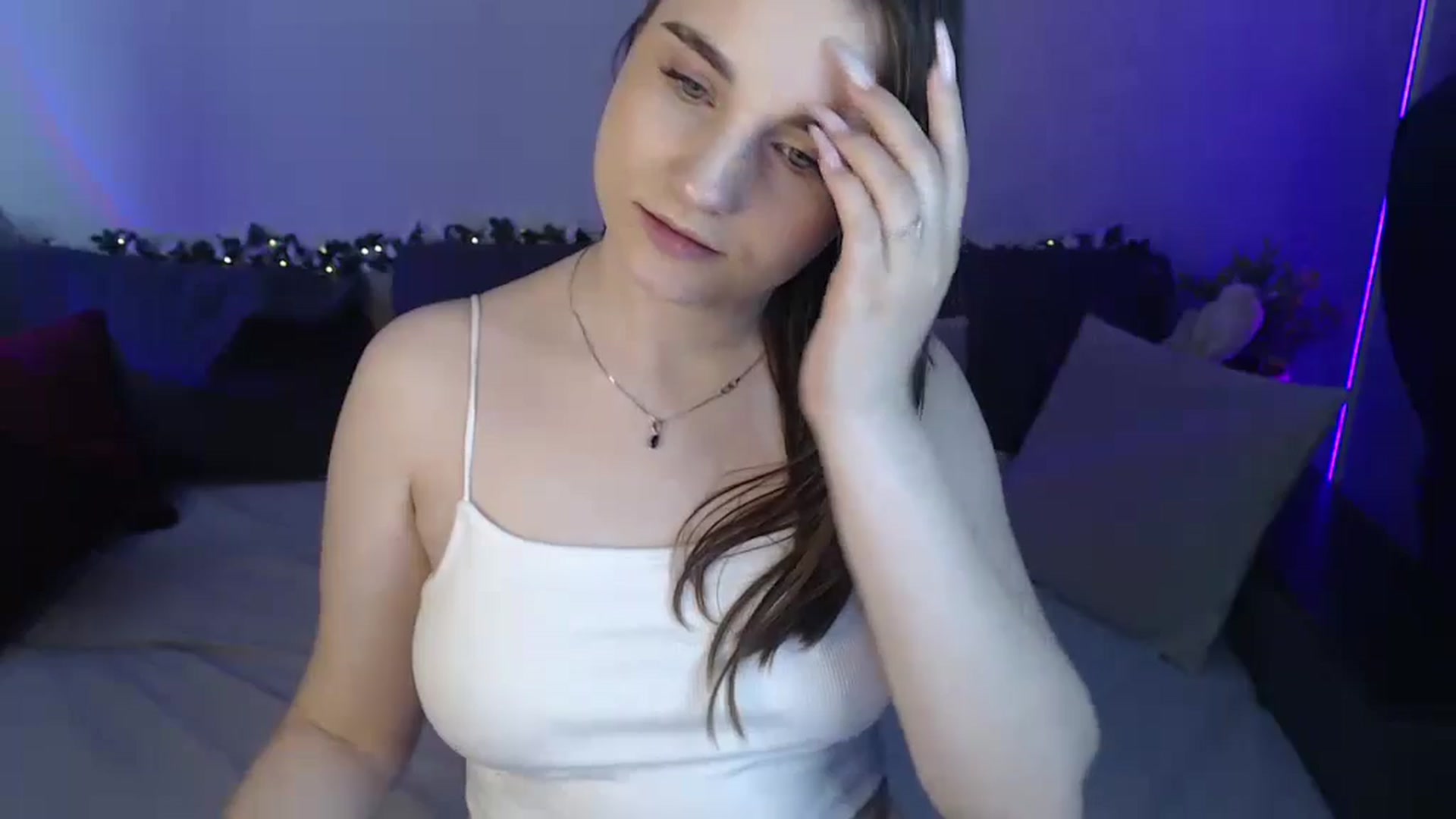 Gallery image thumbnail from LaneyGrey's myfreecams stream on, 06/24/2024, 11:09 image 14 of 20