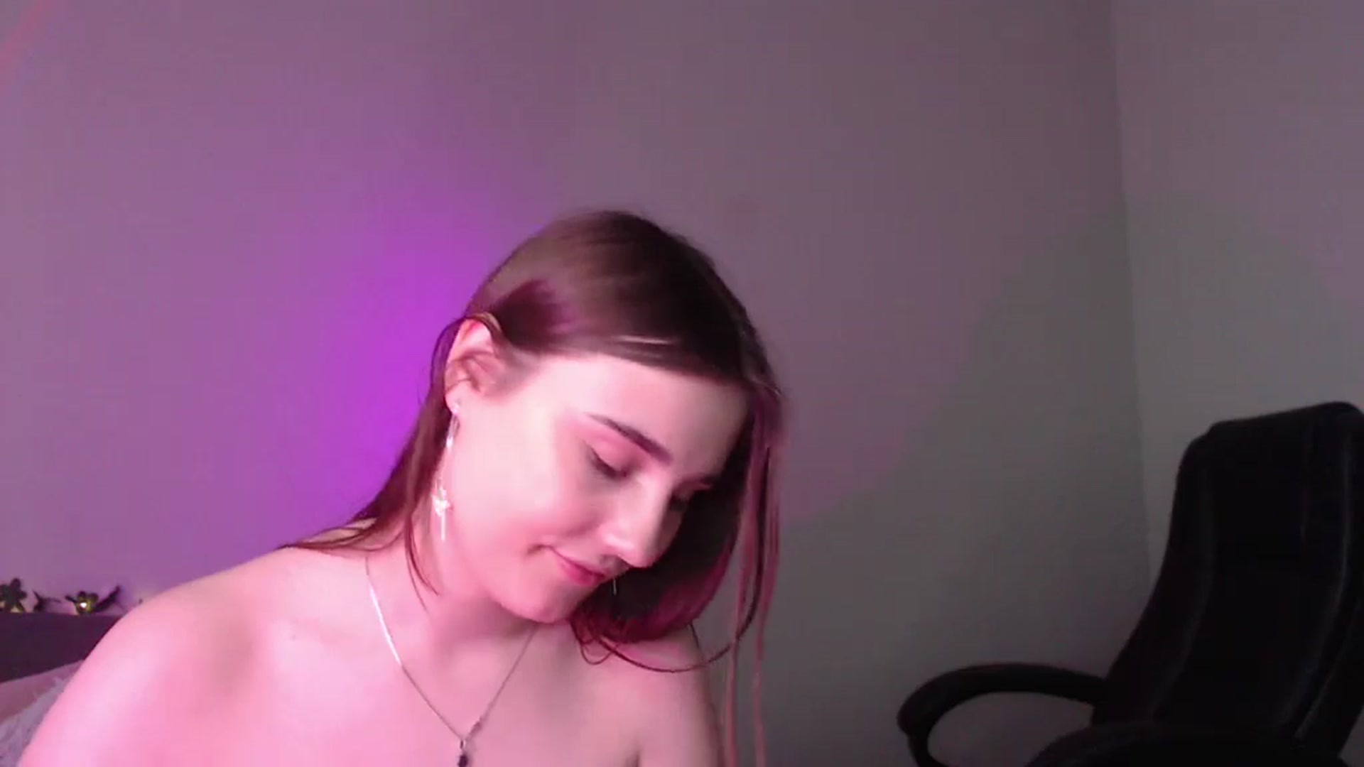 Gallery image thumbnail from LaneyGrey's myfreecams stream on, 06/24/2024, 12:06 image 11 of 20