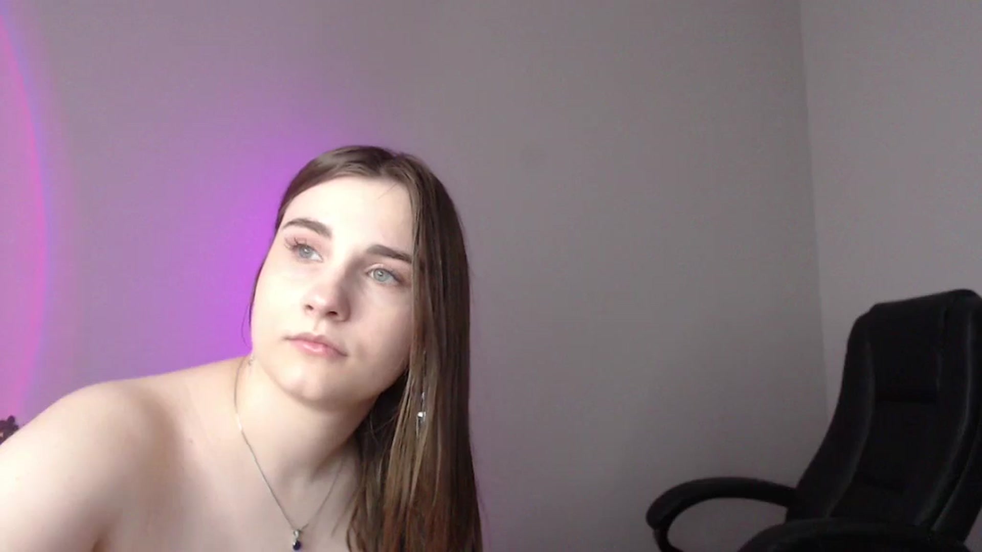 Gallery image thumbnail from LaneyGrey's myfreecams stream on, 06/24/2024, 12:06 image 12 of 20