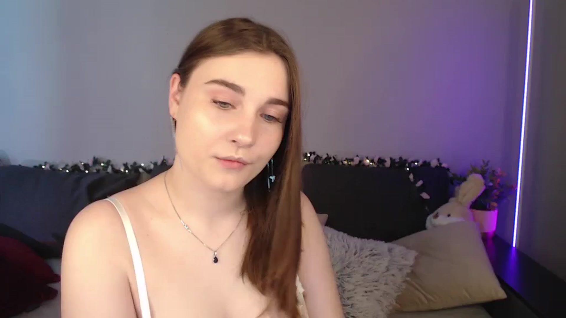 Gallery image thumbnail from LaneyGrey's myfreecams stream on, 06/25/2024, 08:43 image 10 of 20
