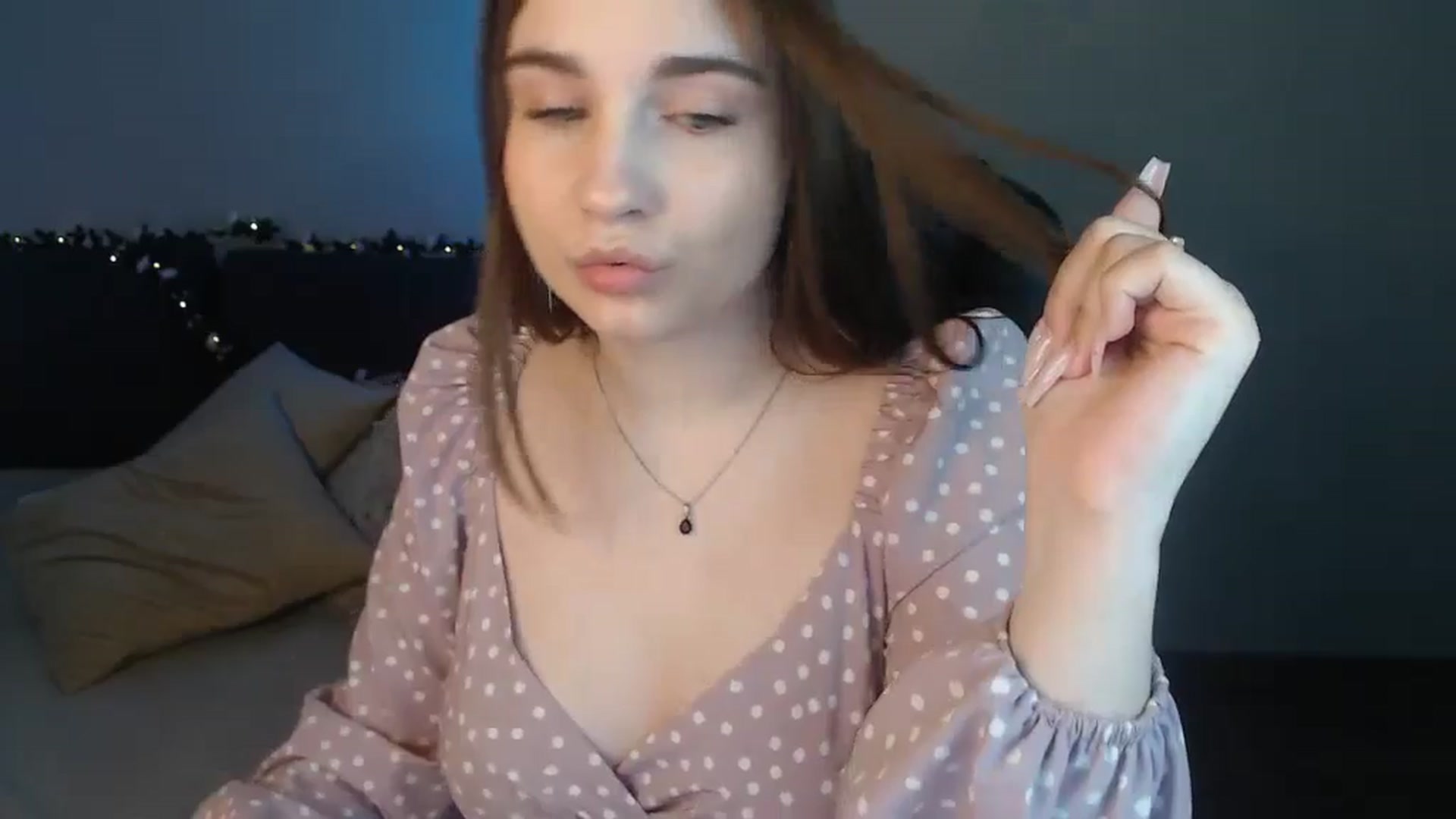 Gallery image thumbnail from LaneyGrey's myfreecams stream on, 06/26/2024, 09:15 image 13 of 20