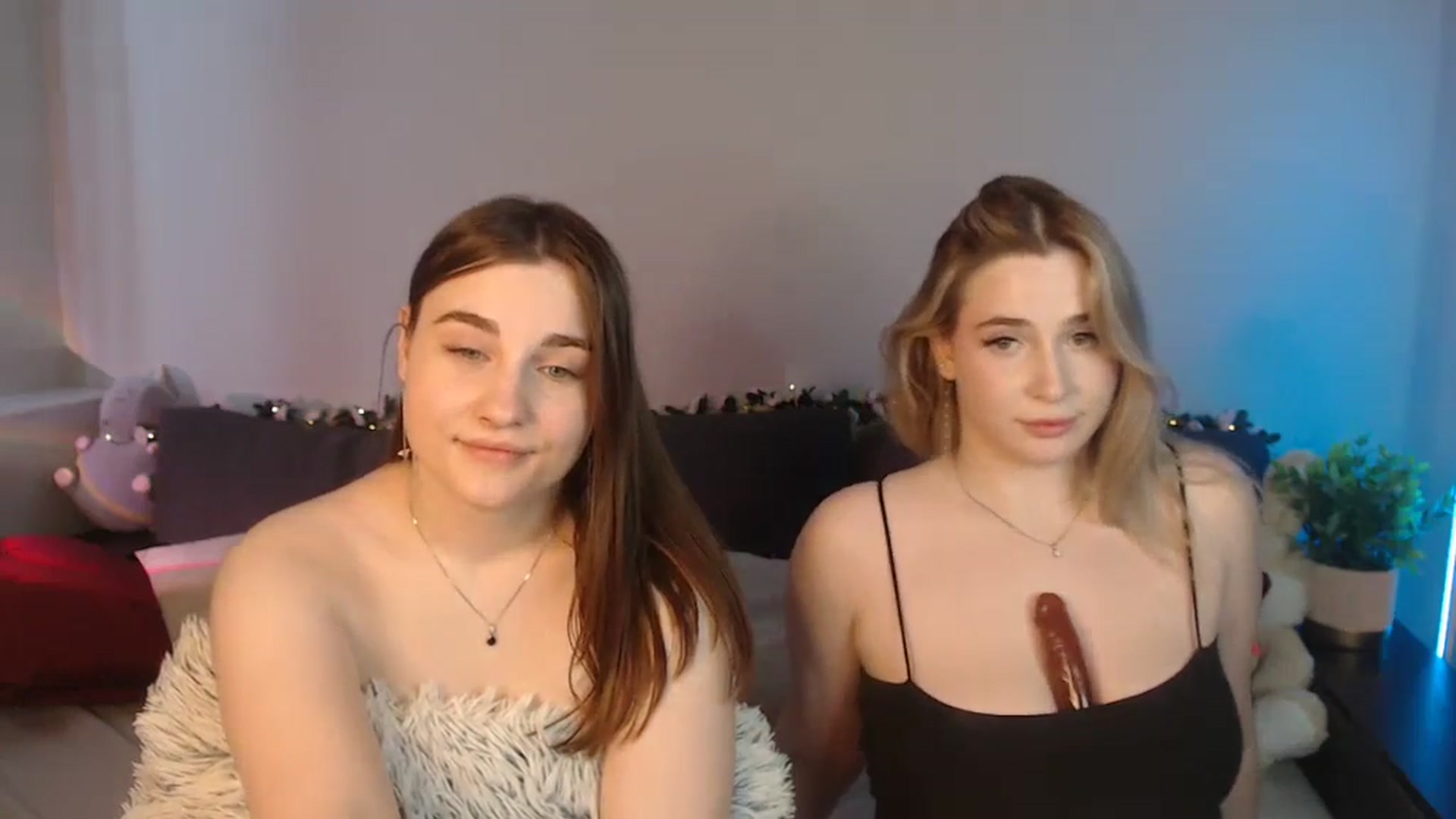 Gallery image thumbnail from LaneyGrey's myfreecams stream on, 06/26/2024, 13:42 image 12 of 20