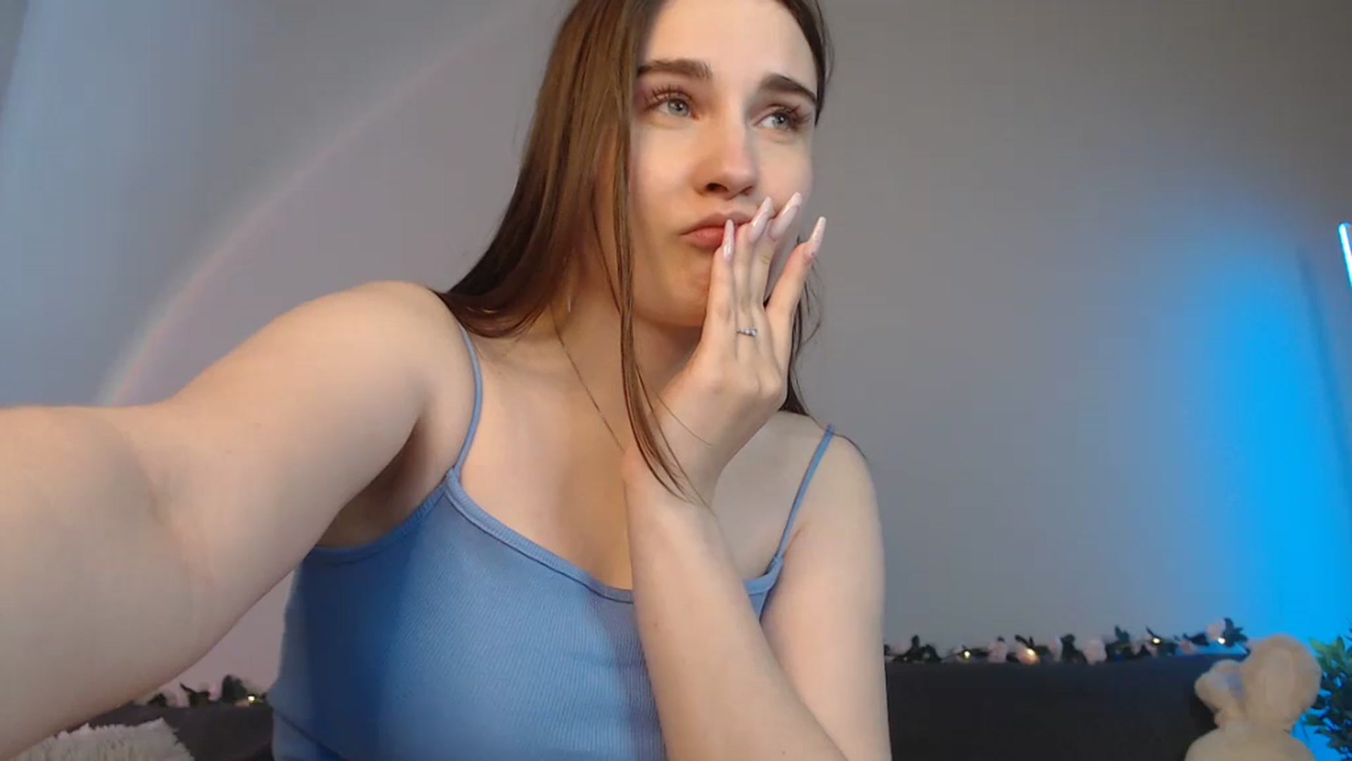 Gallery image thumbnail from LaneyGrey's myfreecams stream on, 06/28/2024, 13:44 image 11 of 20