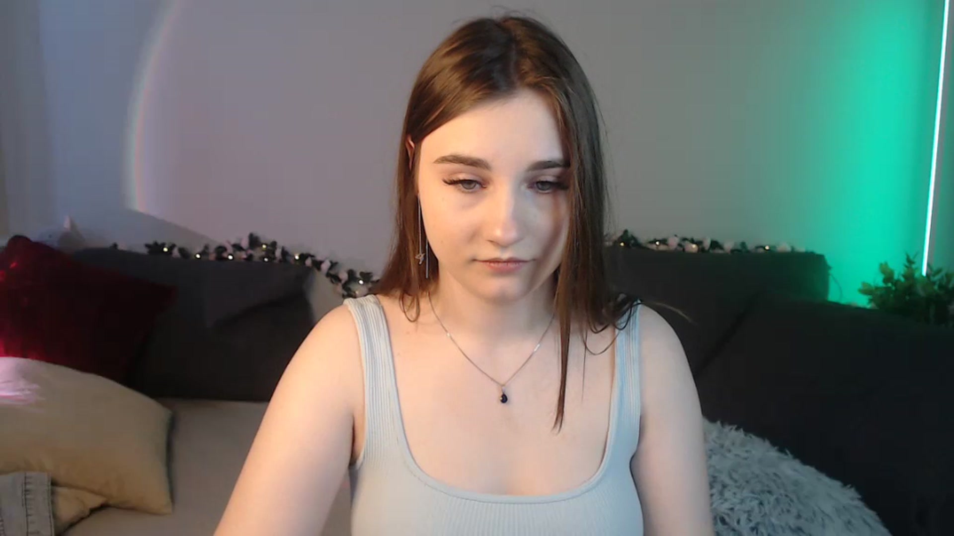 Gallery image thumbnail from LaneyGrey's myfreecams stream on, 06/30/2024, 10:29 image 6 of 20