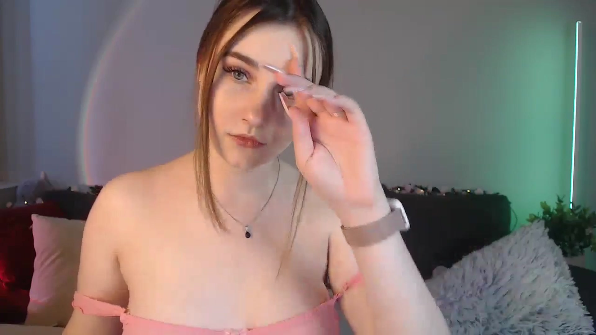 Gallery image thumbnail from LaneyGrey's myfreecams stream on, 07/01/2024, 08:59 image 4 of 20