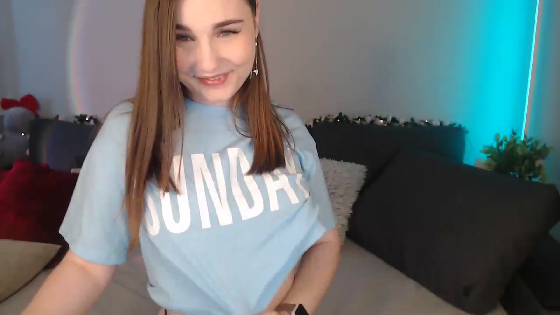 Gallery image thumbnail from LaneyGrey's myfreecams stream on, 07/02/2024, 08:28 image 16 of 20