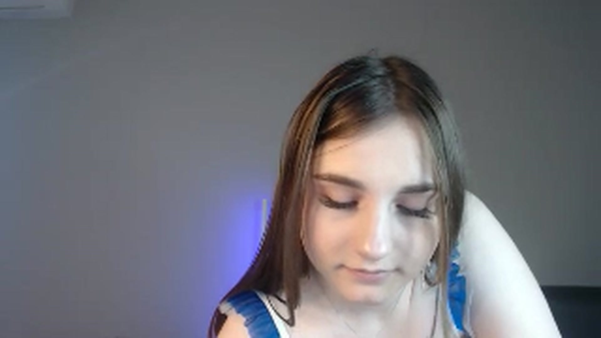 Gallery image thumbnail from LaneyGrey's myfreecams stream on, 07/06/2024, 09:45 image 17 of 20