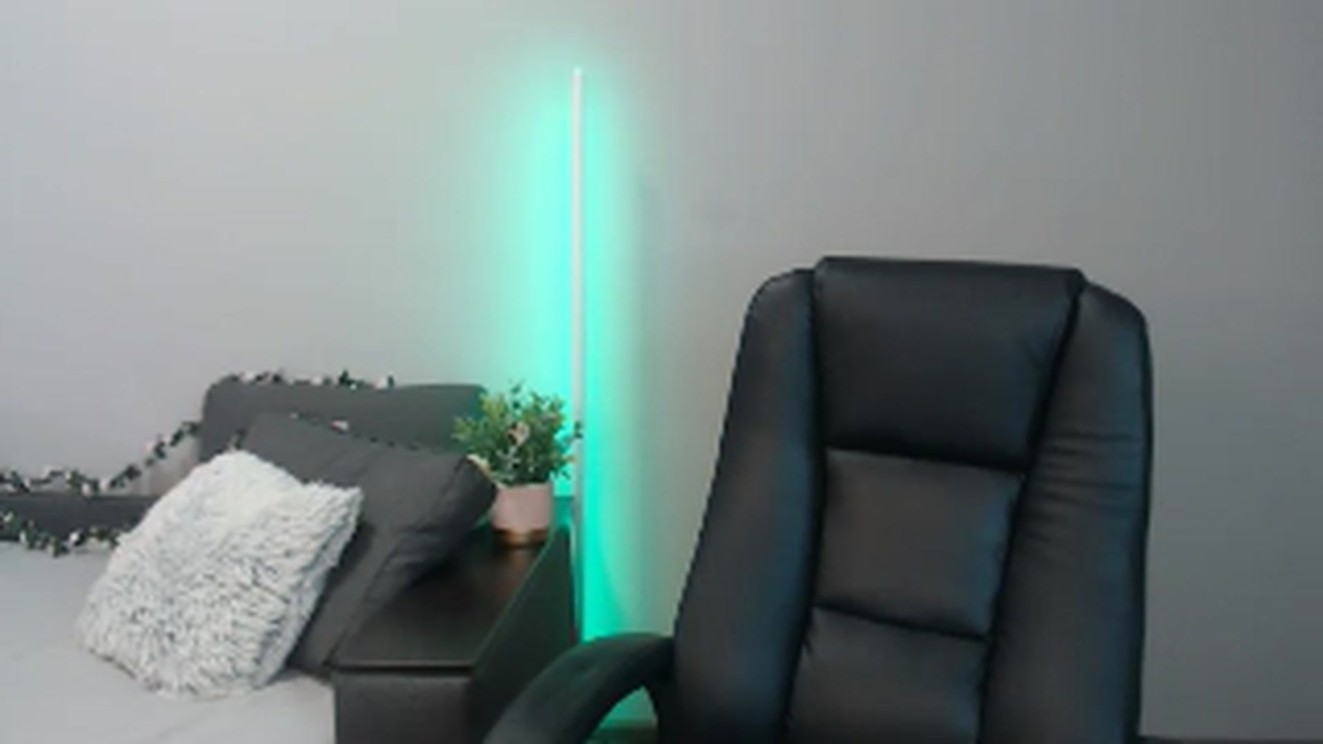 Gallery image thumbnail from LaneyGrey's myfreecams stream on, 07/06/2024, 10:48 image 15 of 20