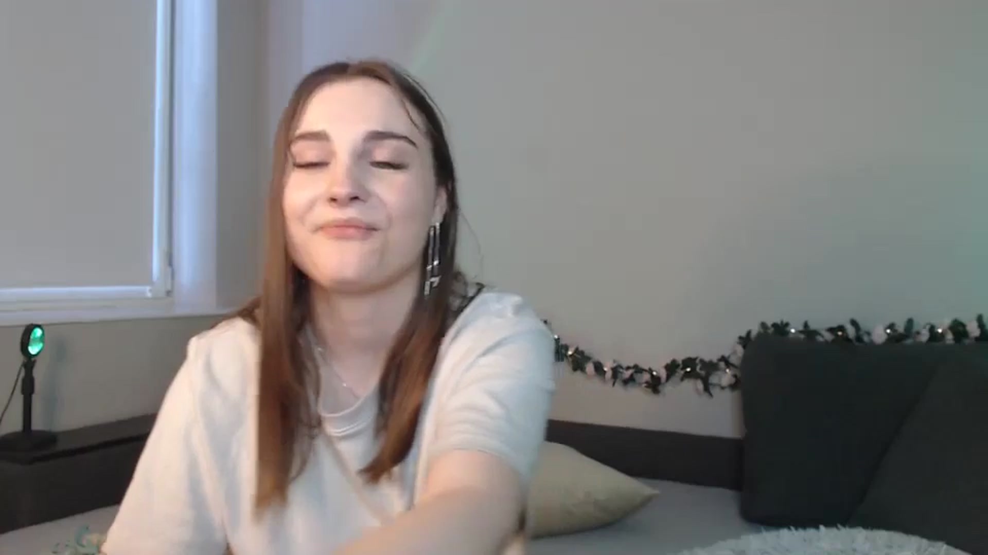 Gallery image thumbnail from LaneyGrey's myfreecams stream on, 07/09/2024, 13:09 image 8 of 20