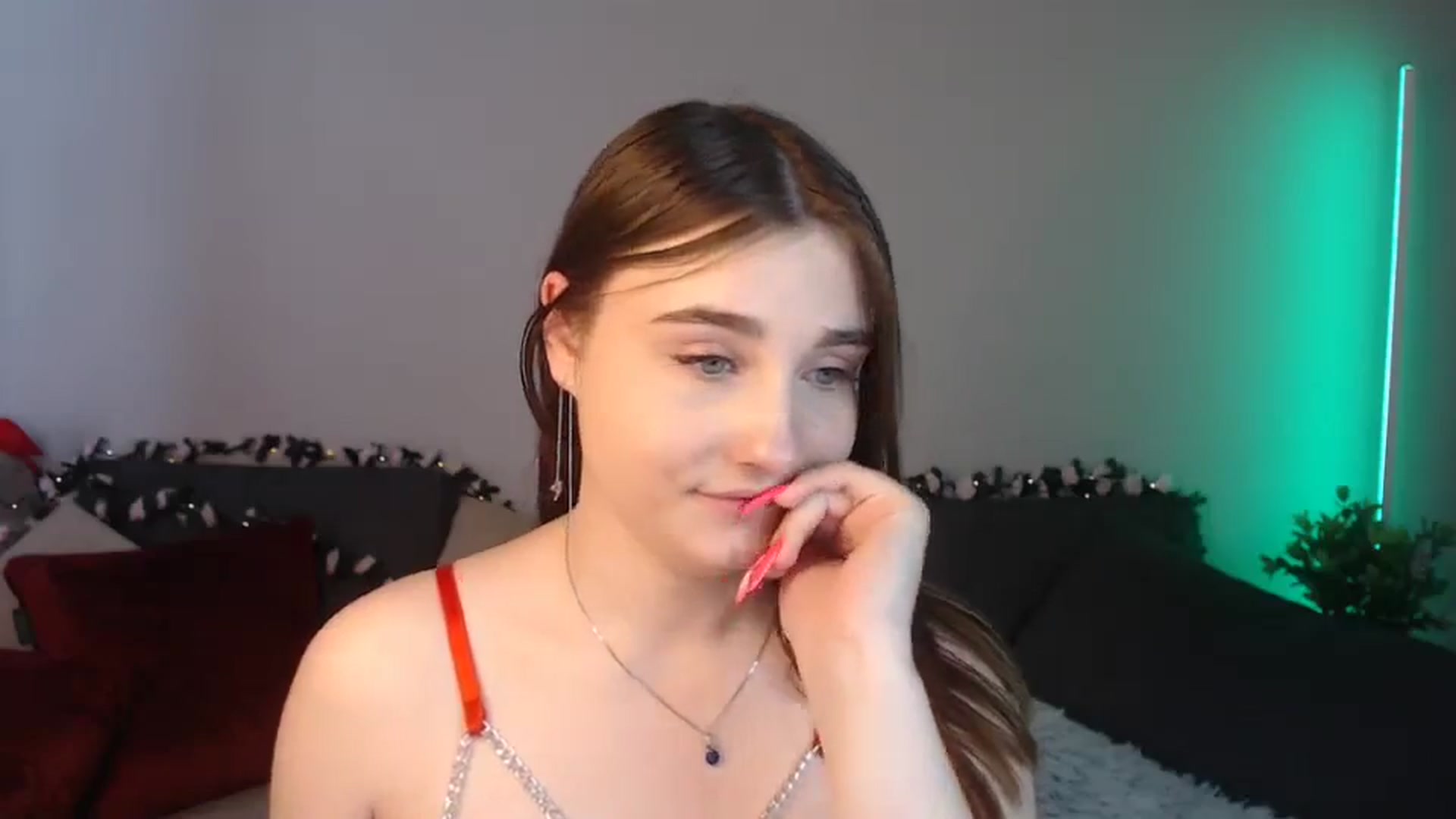 Gallery image thumbnail from LaneyGrey's myfreecams stream on, 07/10/2024, 13:06 image 20 of 20