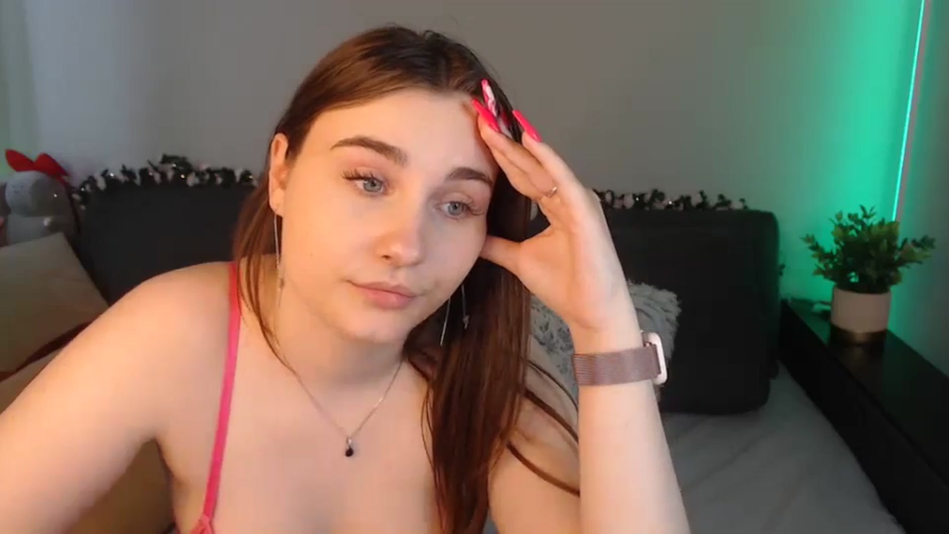 Gallery image thumbnail from LaneyGrey's myfreecams stream on, 07/15/2024, 13:49 image 17 of 20