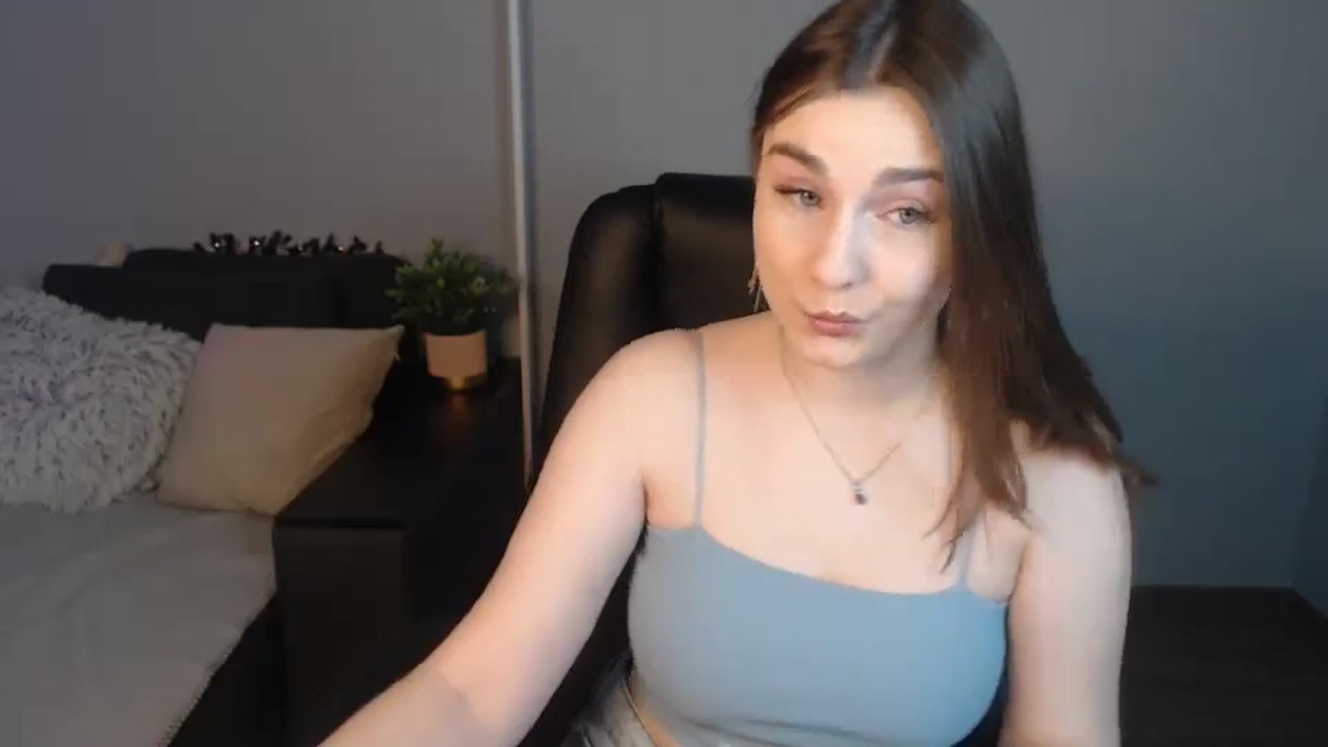 Gallery image thumbnail from LaneyGrey's myfreecams stream on, 07/16/2024, 09:44 image 2 of 20