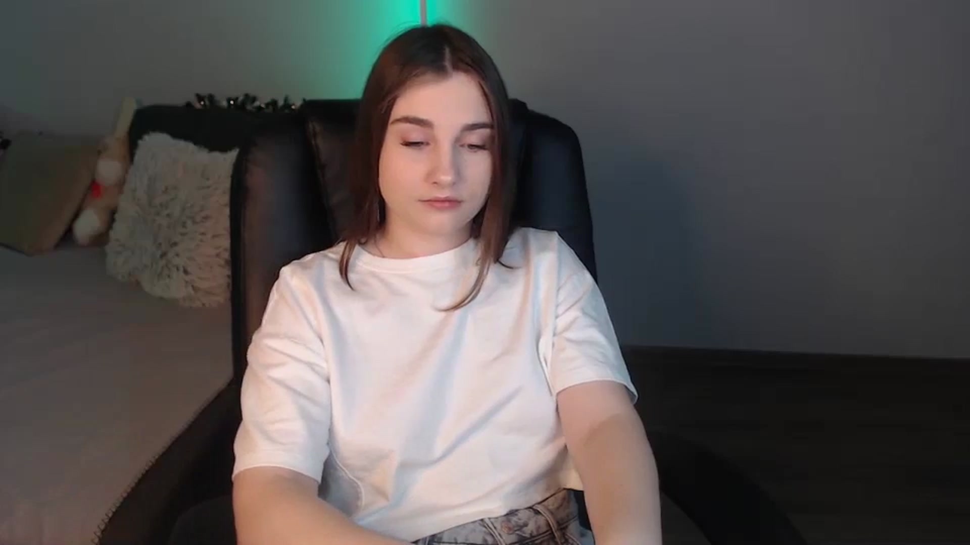 Gallery image thumbnail from LaneyGrey's myfreecams stream on, 07/17/2024, 08:30 image 2 of 20