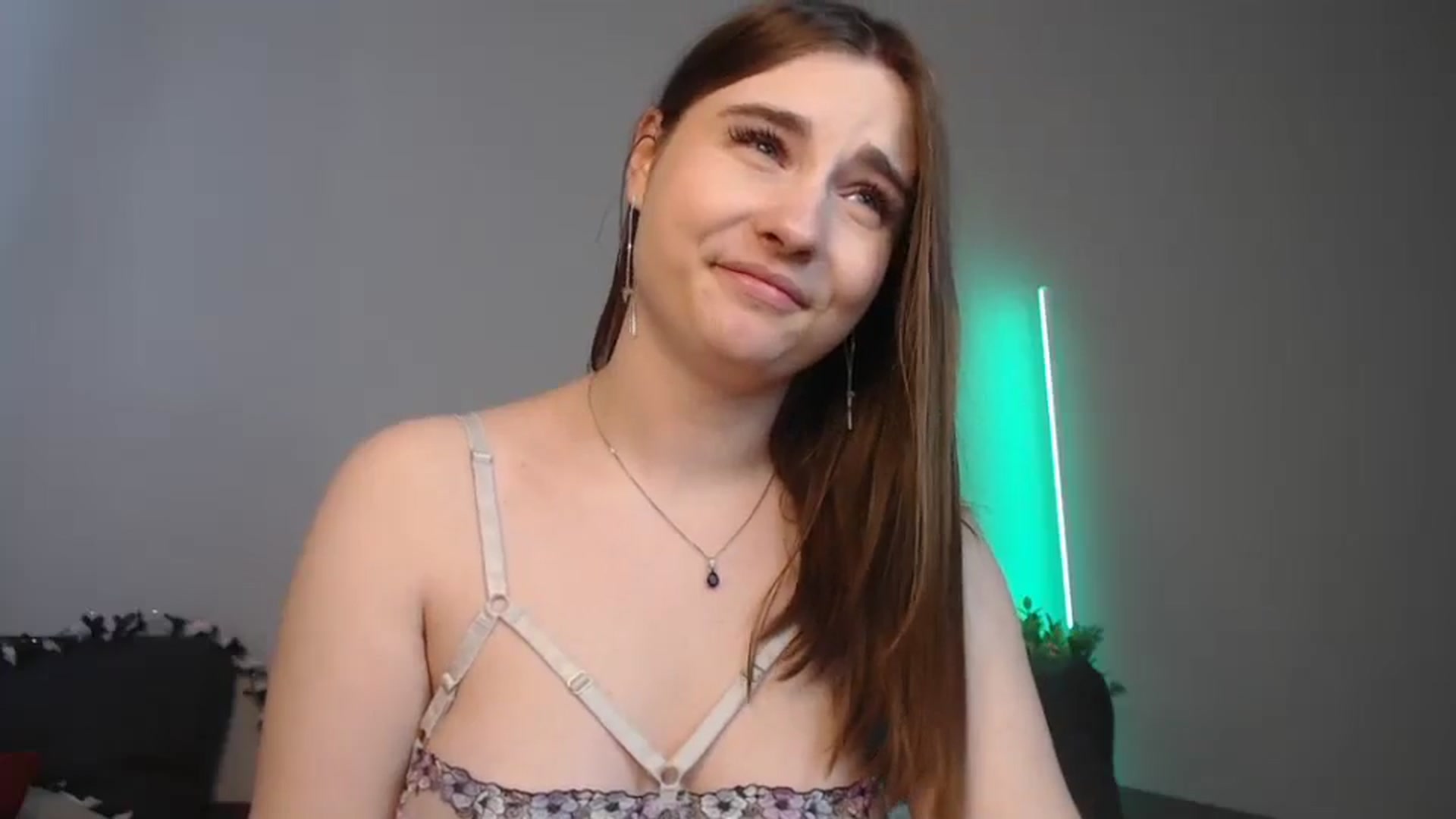 Gallery image thumbnail from LaneyGrey's myfreecams stream on, 07/24/2024, 11:13 image 4 of 20