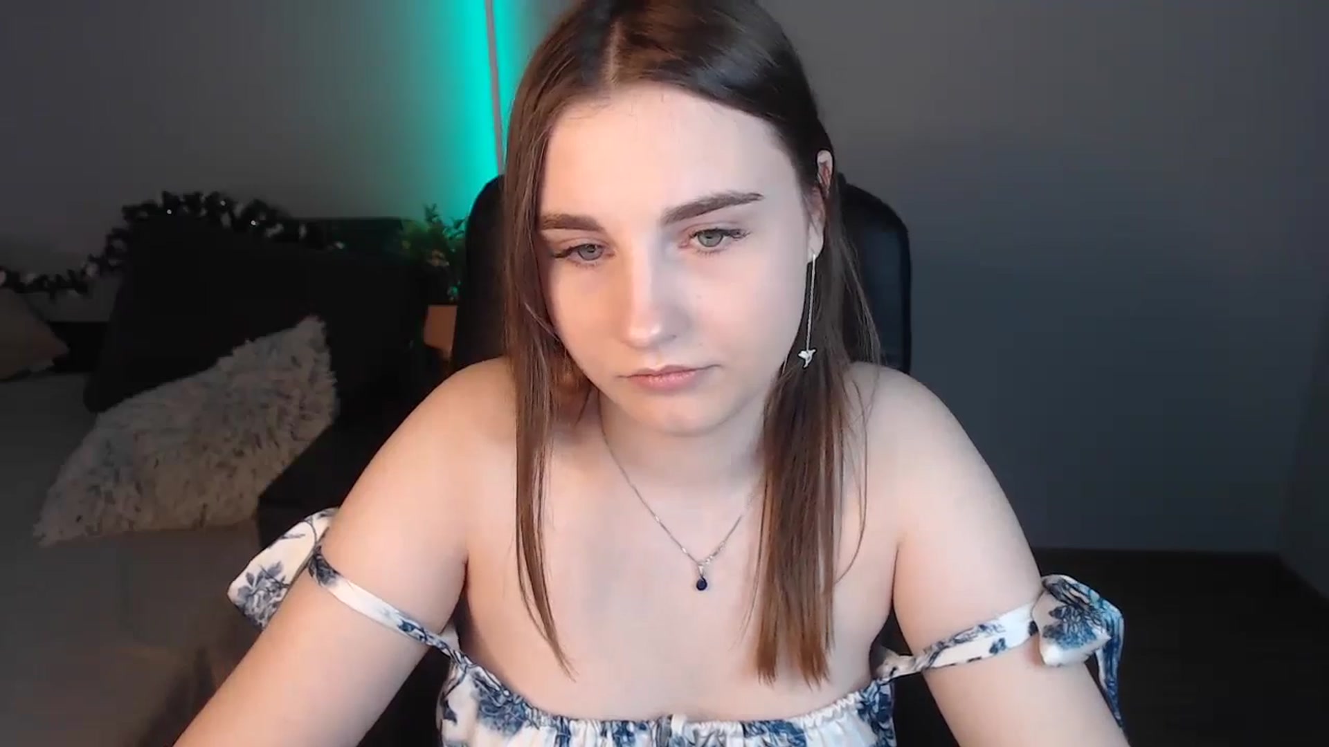 Gallery image thumbnail from LaneyGrey's myfreecams stream on, 08/03/2024, 09:07 image 5 of 20