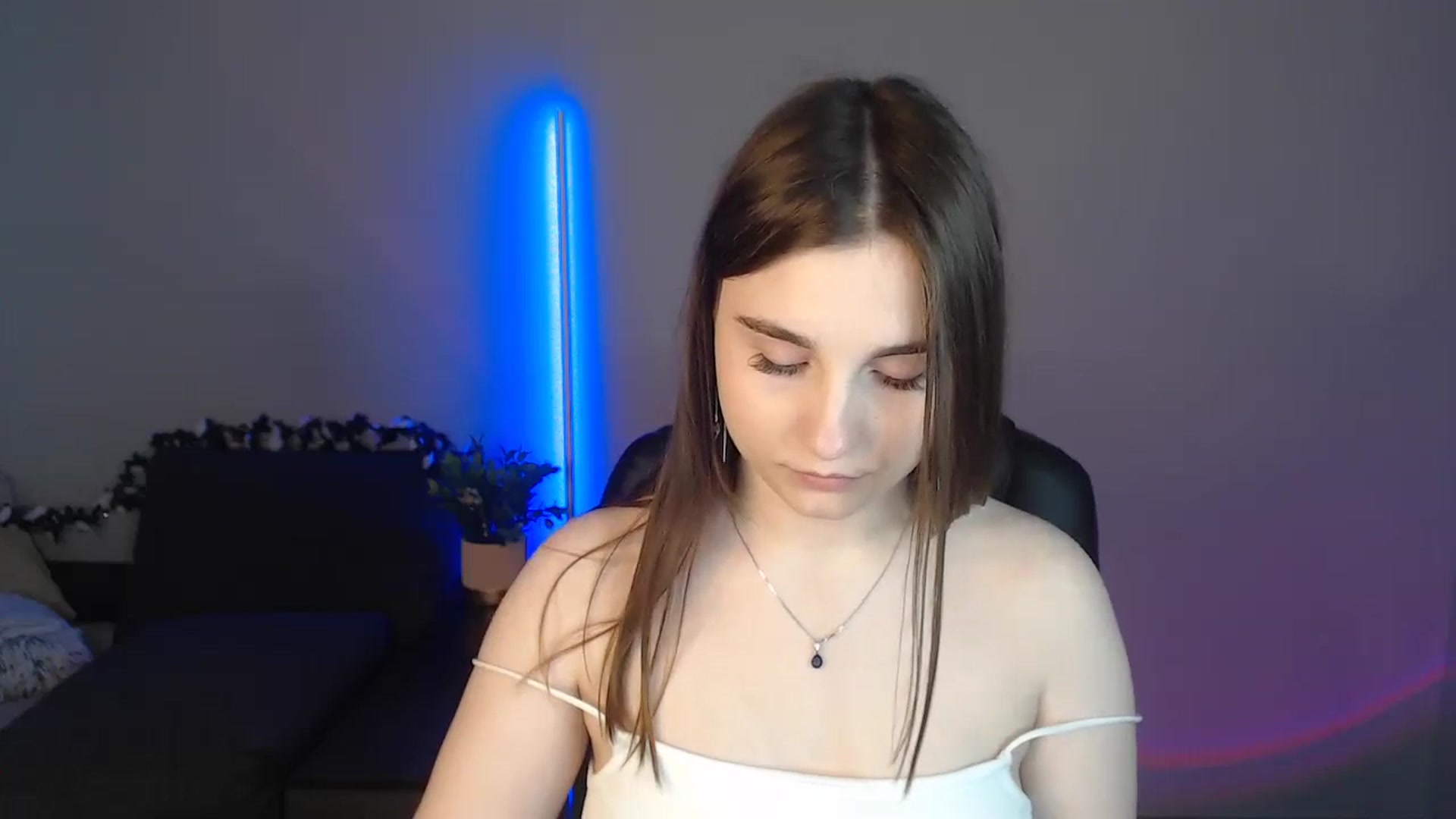 Gallery image thumbnail from LaneyGrey's myfreecams stream on, 08/05/2024, 09:31 image 11 of 20